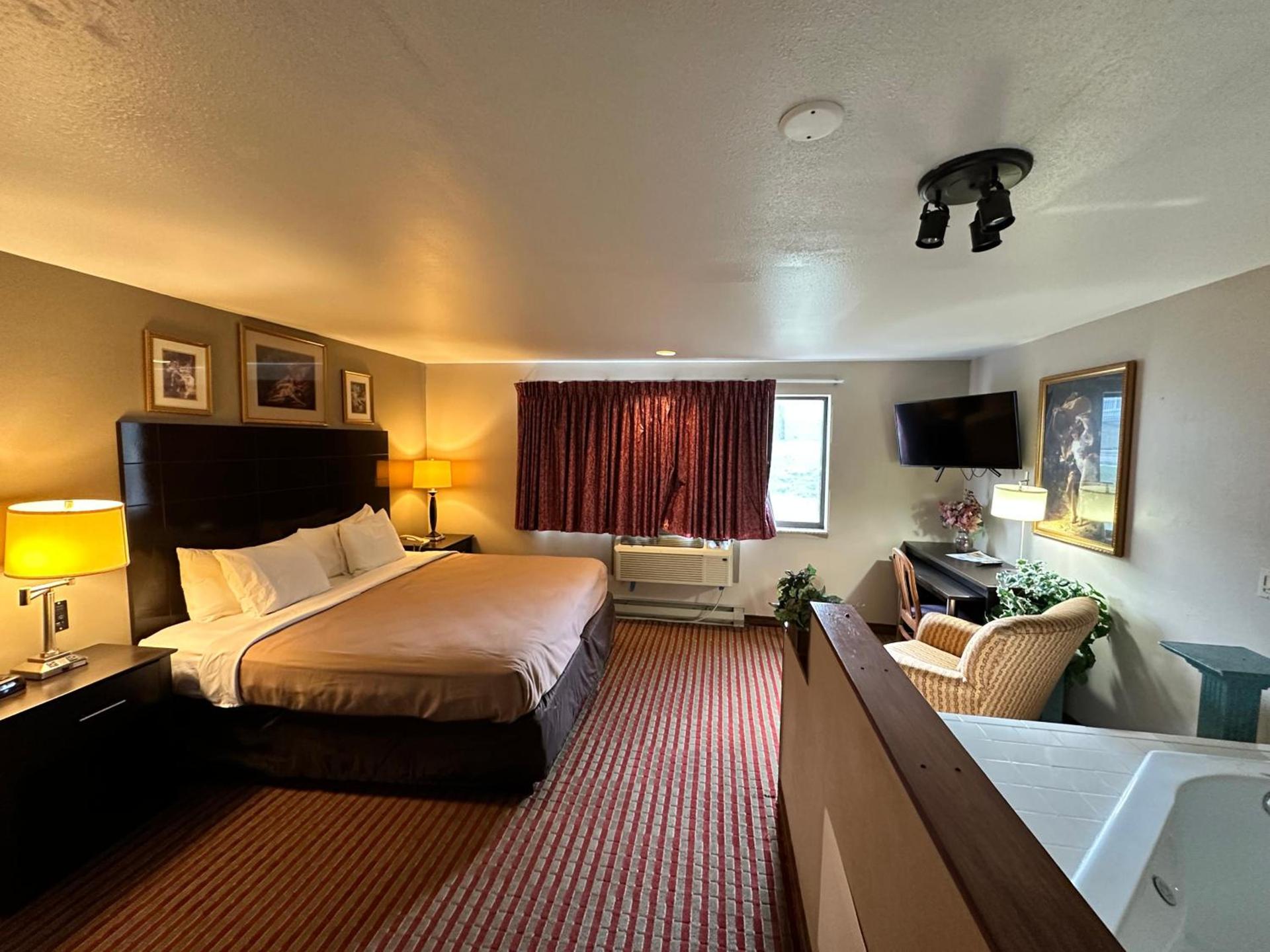 Rodeway Inn & Suites Madison East photo 25