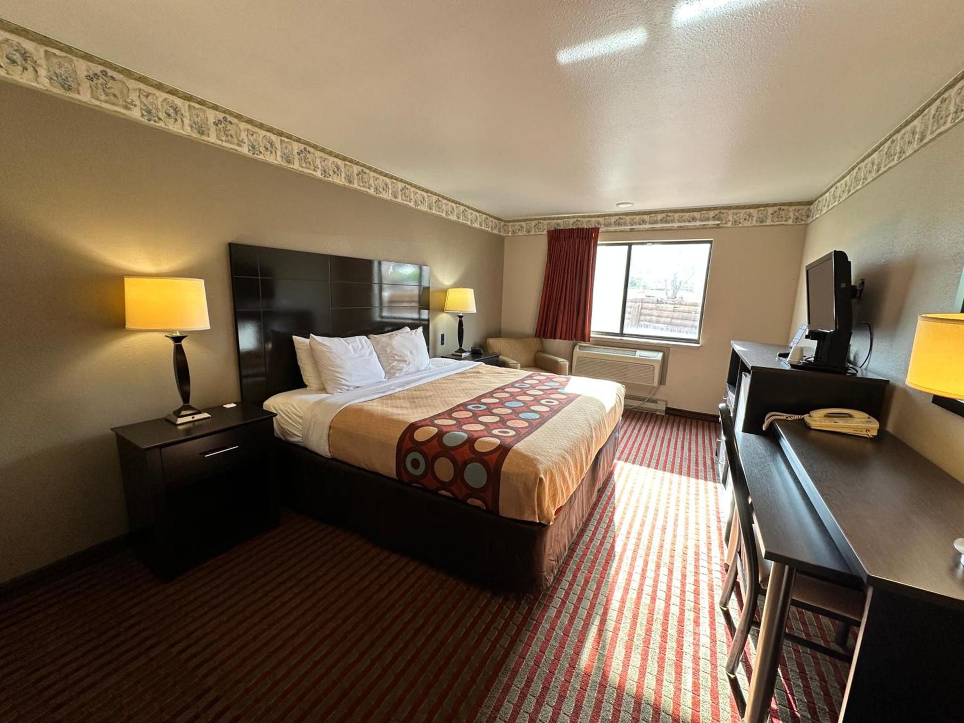 Rodeway Inn & Suites Madison East photo 39