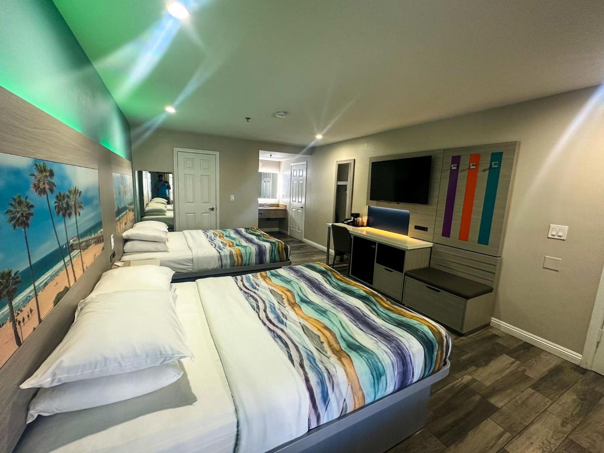 Wave Hotel Manhattan Beach photo 8