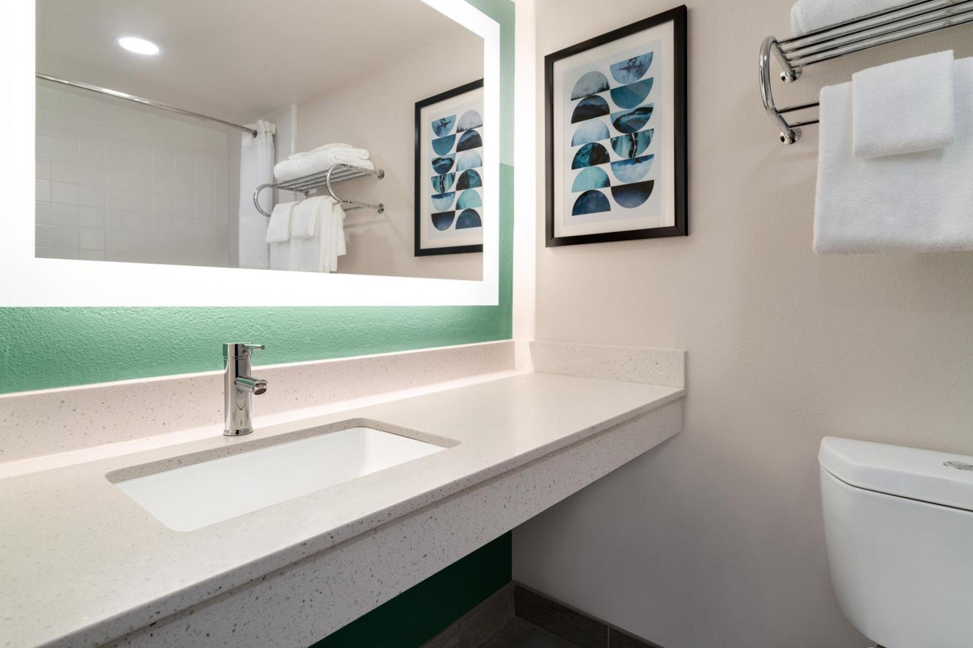 Wingate by Wyndham Williamsburg photo 51