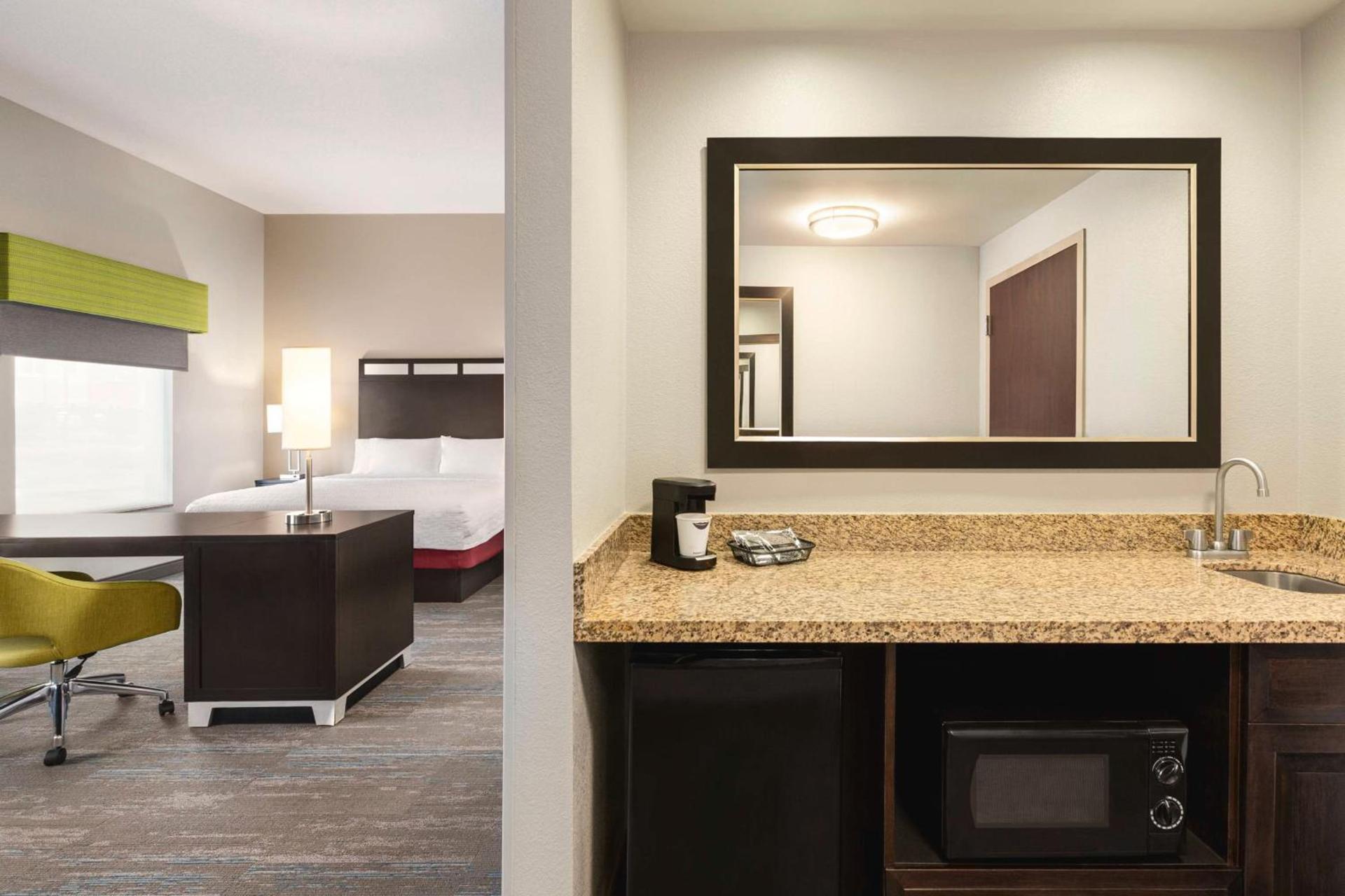 Hampton Inn & Suites York South photo 27