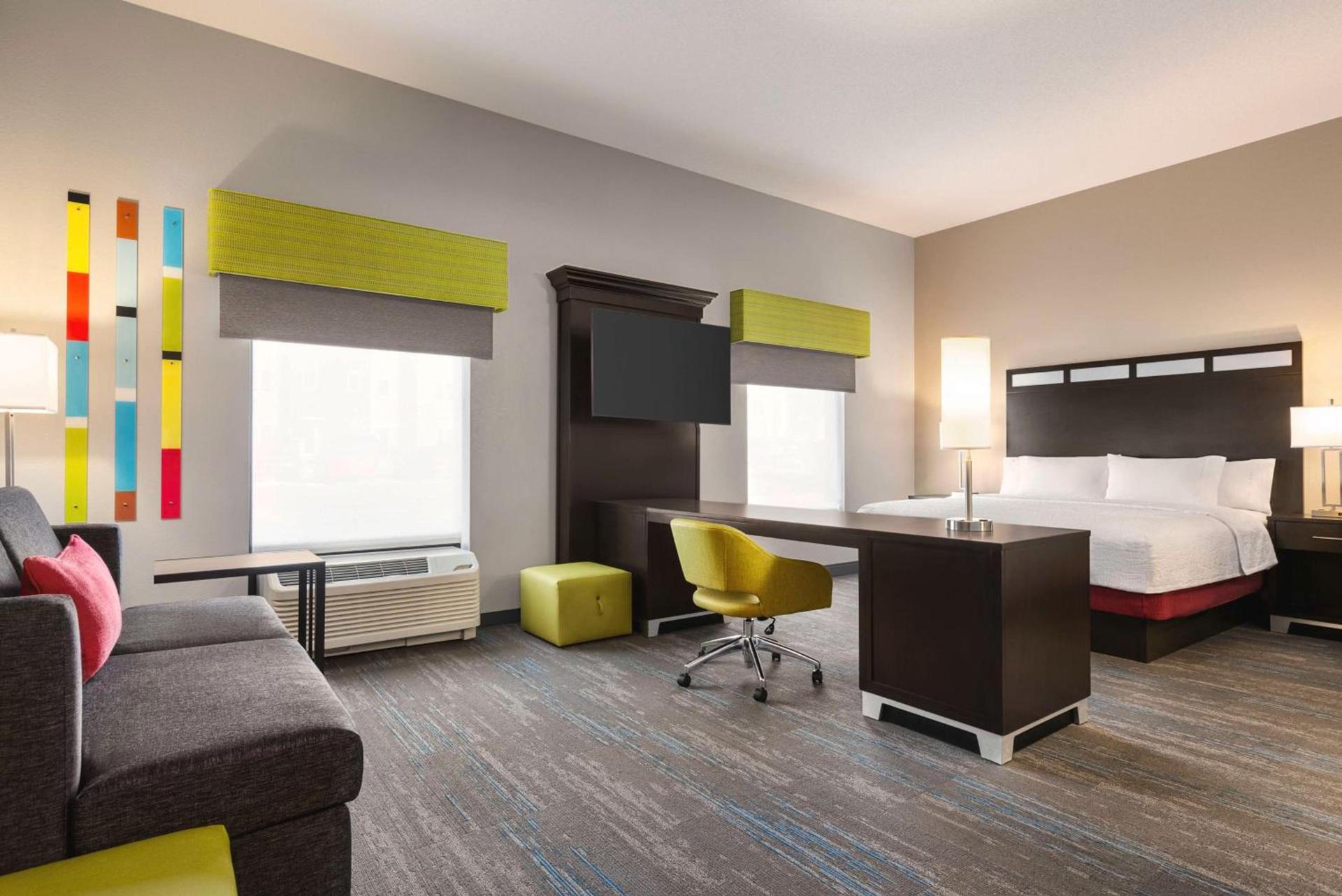 Hampton Inn & Suites York South photo 33