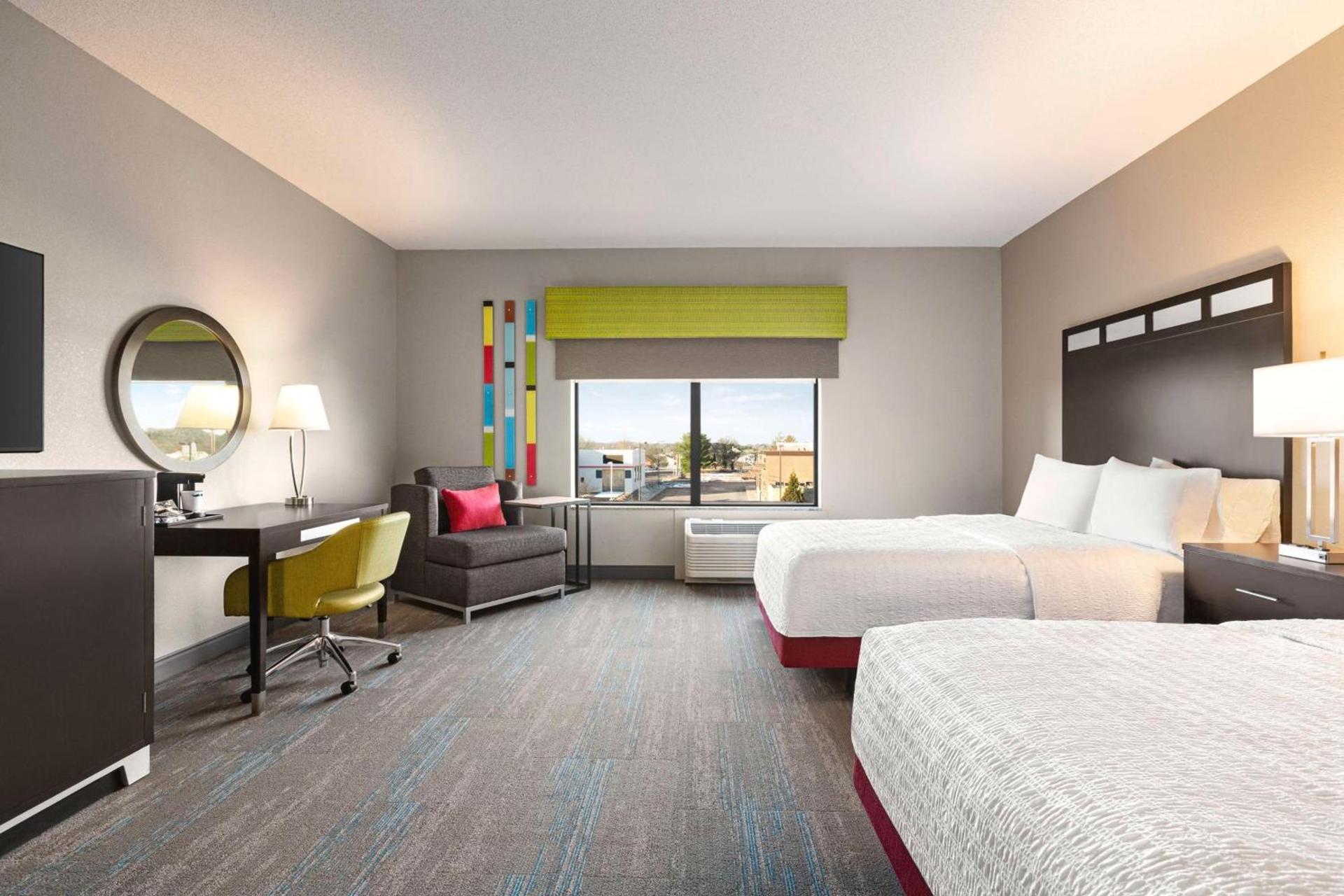 Hampton Inn & Suites York South photo 36