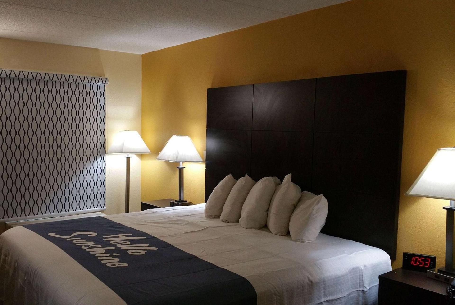 Days Inn by Wyndham Ridgeland South Carolina photo 22