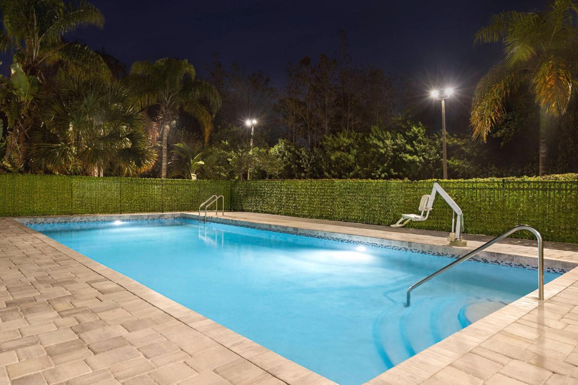 Spark by Hilton Orlando Universal Boulevard photo 16