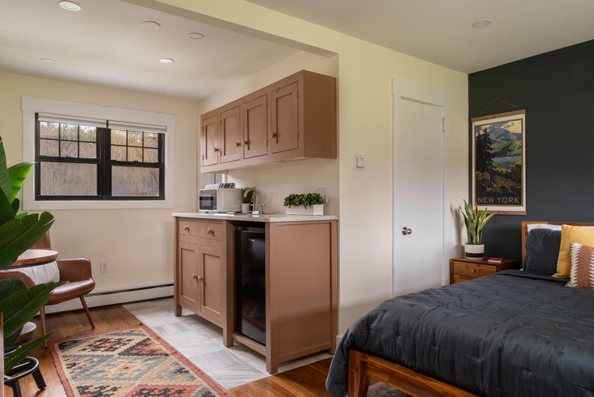 The Willow, Catskill photo 79