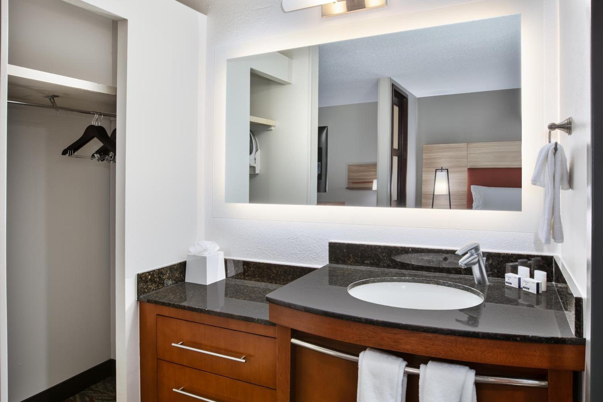 Candlewood Suites - Cincinnati Northeast - Mason by IHG photo 21