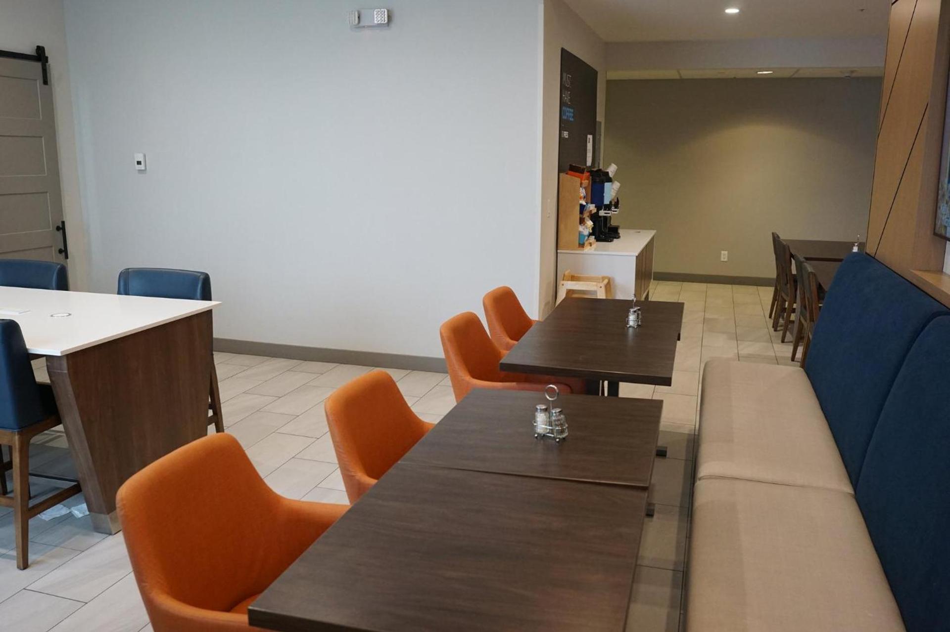 Holiday Inn Express & Suites Salt Lake City N - Bountiful photo 34