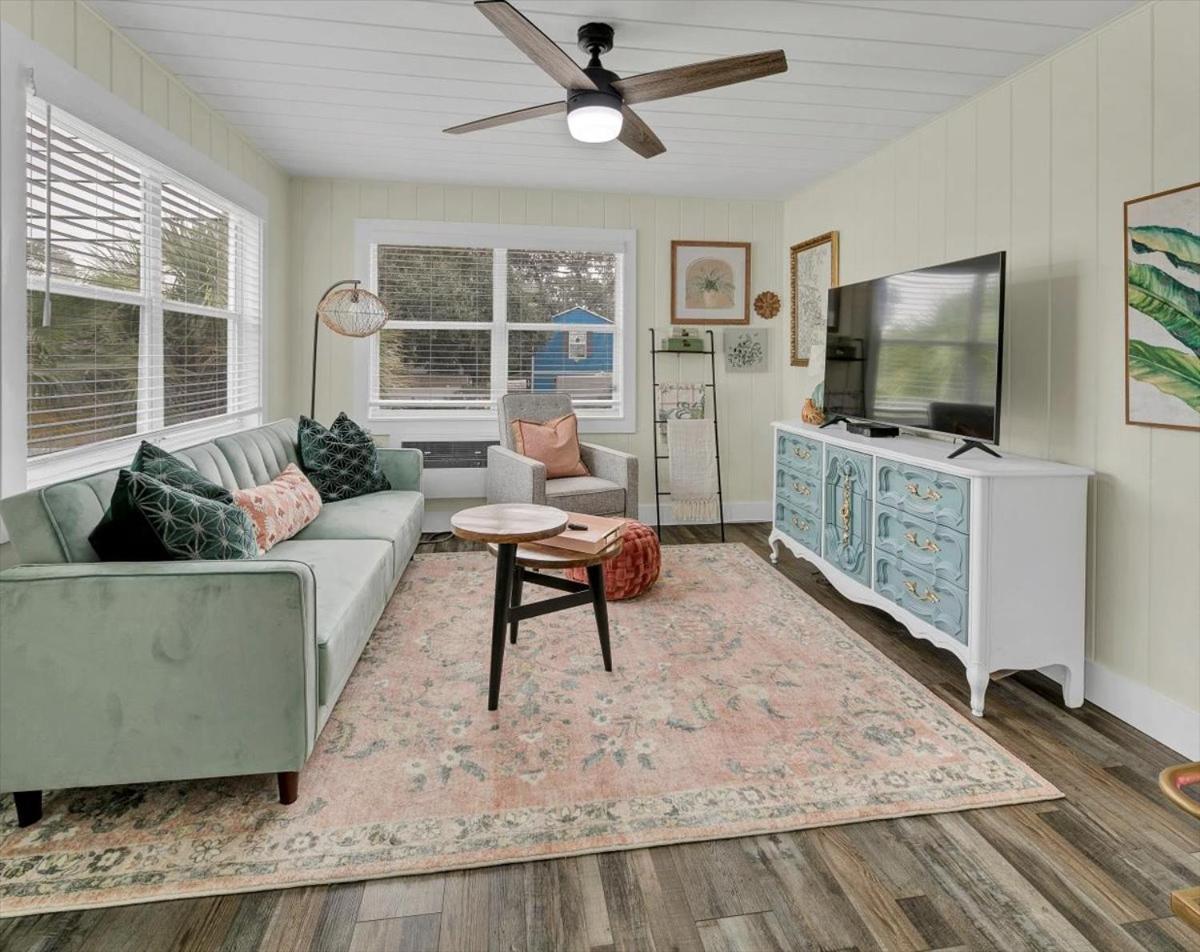Safety Harbor Motel photo 59