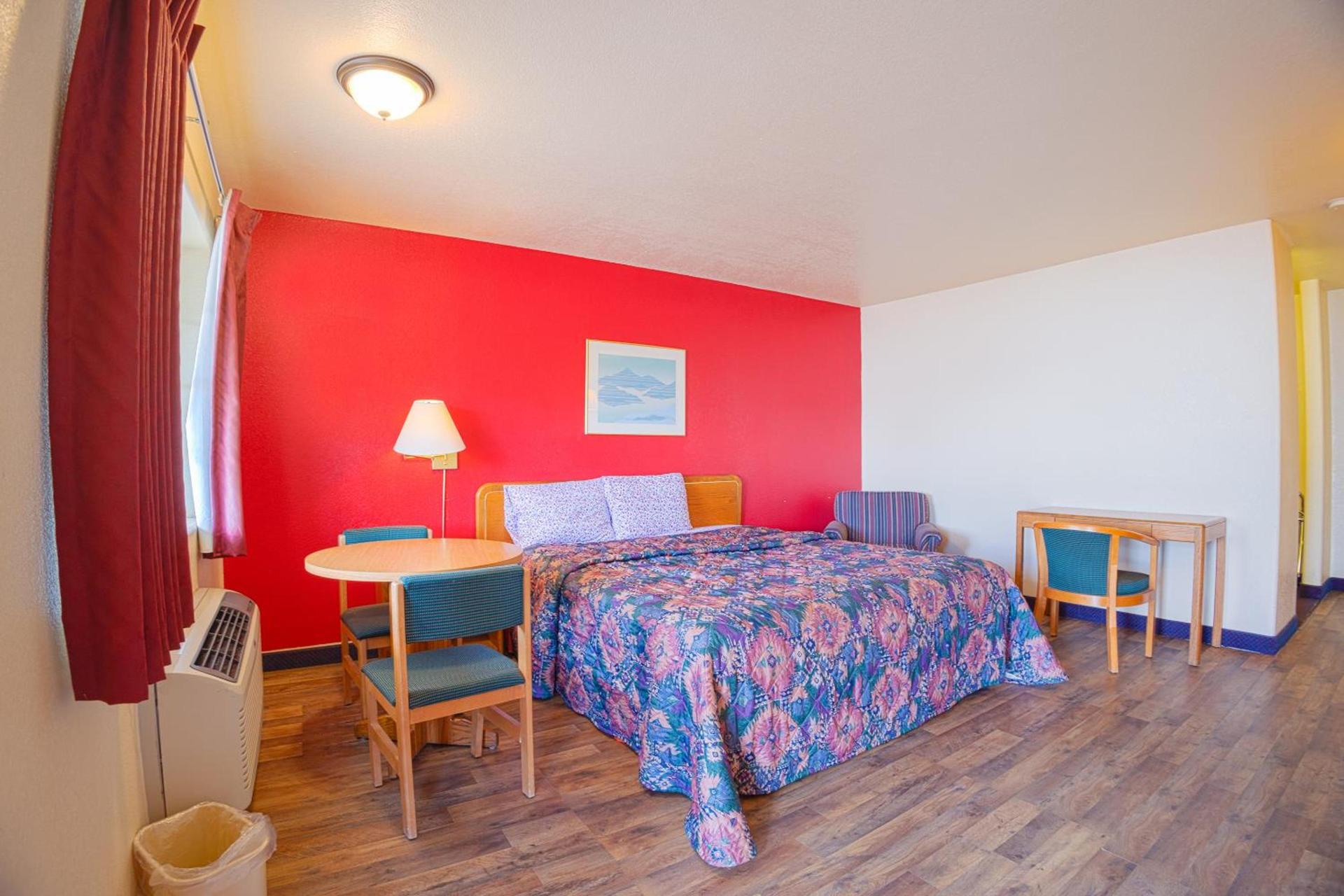 Holiday Motel Lordsburg I-10 photo 30