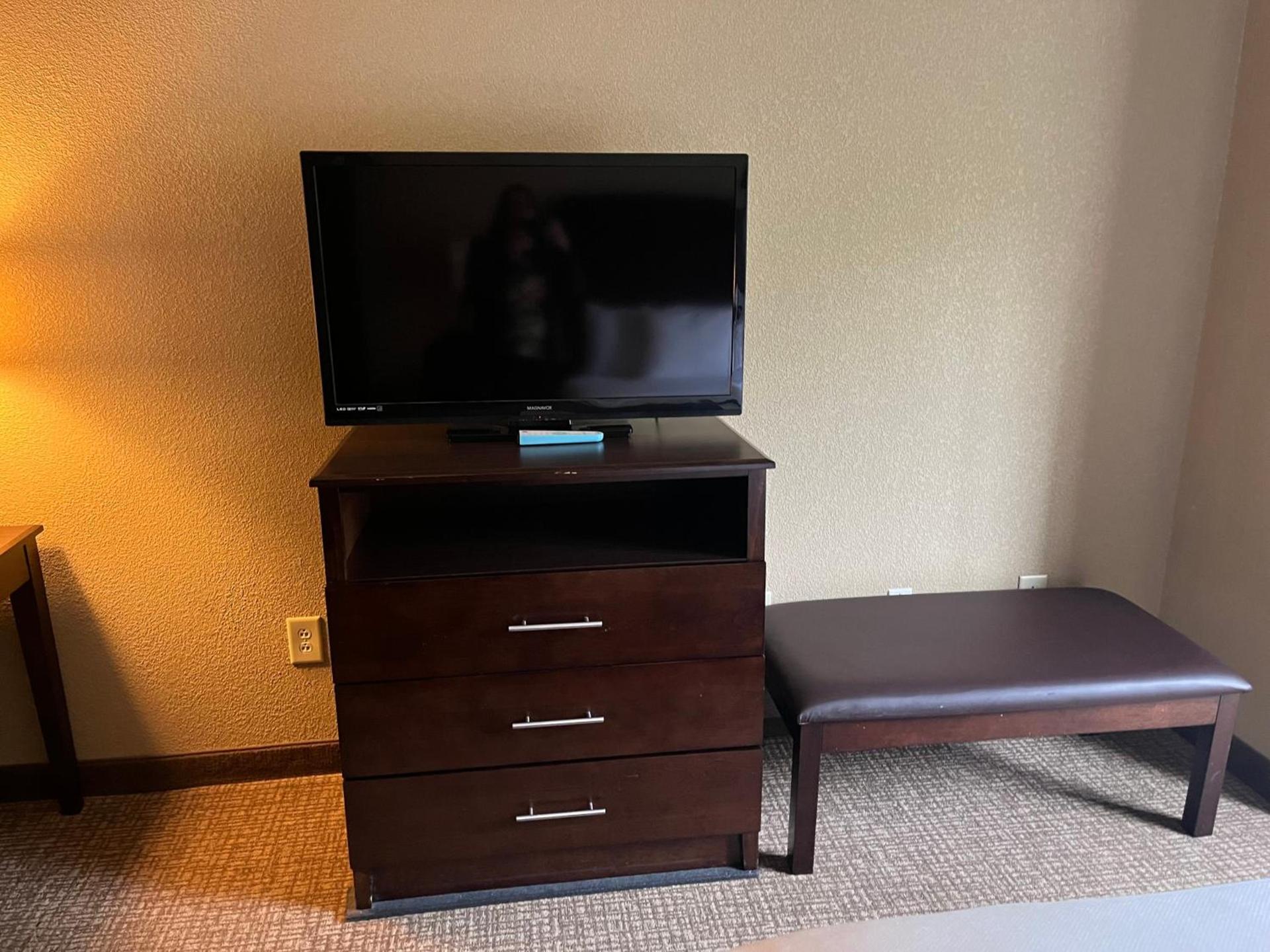 Quality Suites Graham - Burlington South photo 29