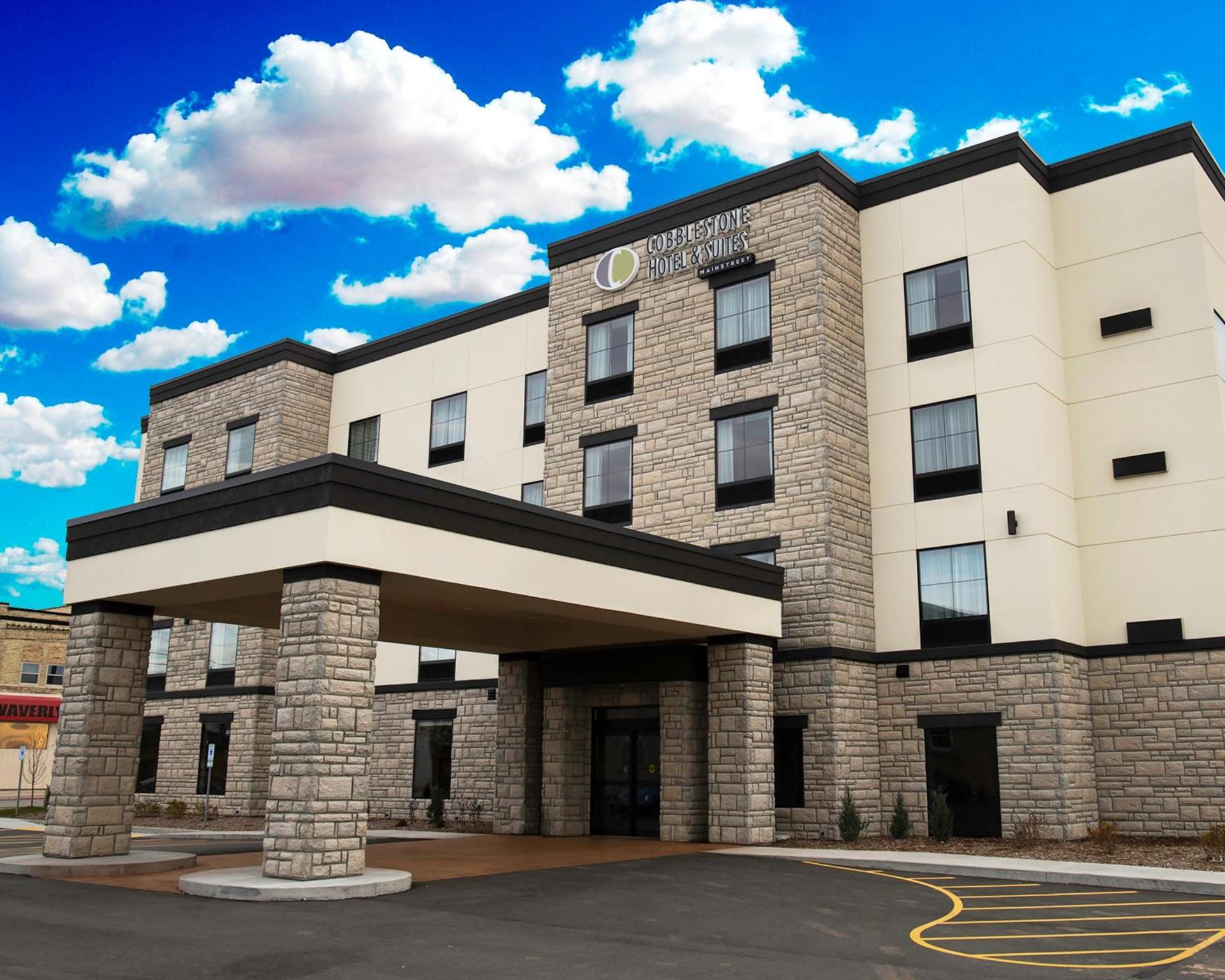 Cobblestone Hotel & Suites - Rhinelander — hotel in Rhinelander