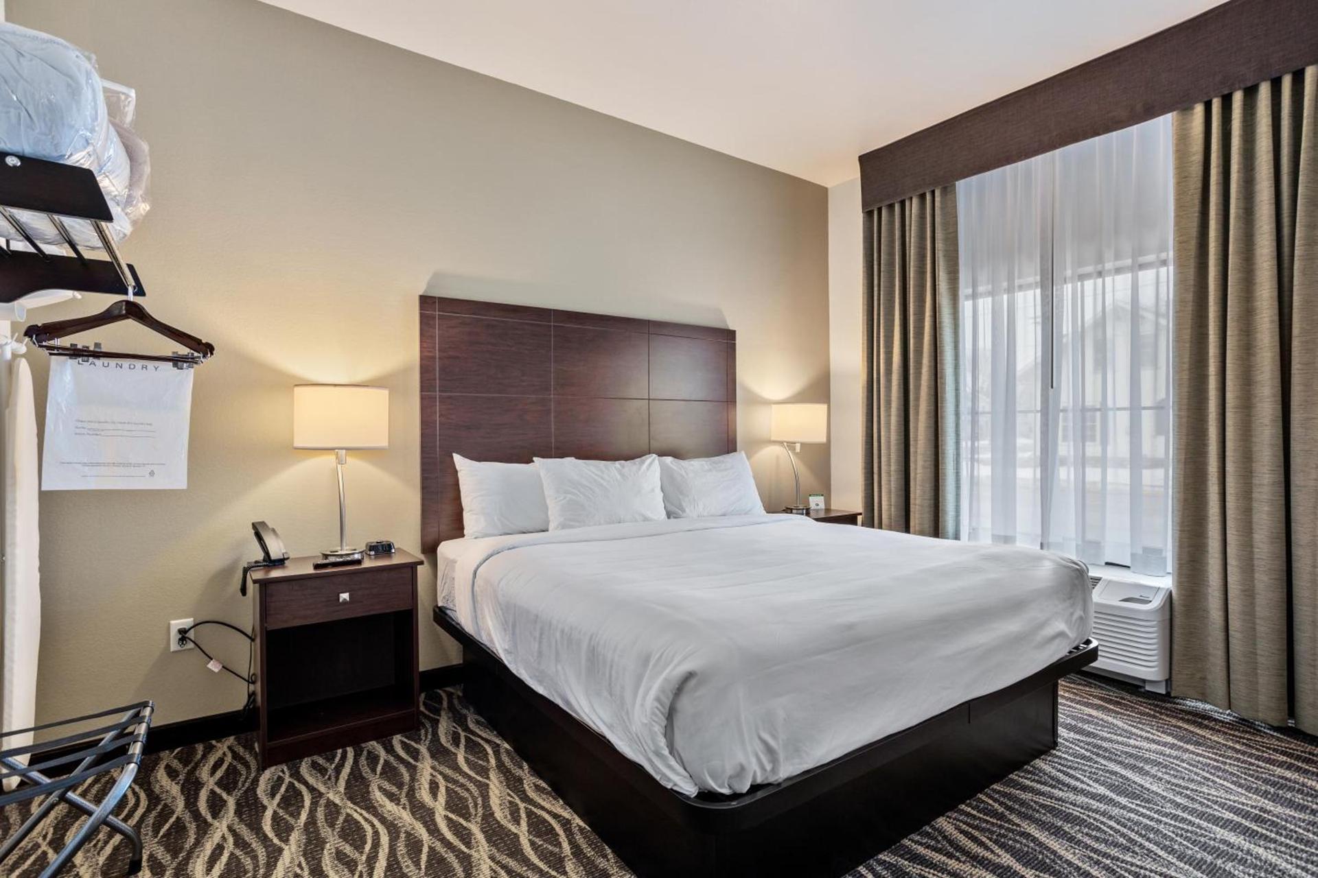 Cobblestone Hotel & Suites - Rhinelander photo 10