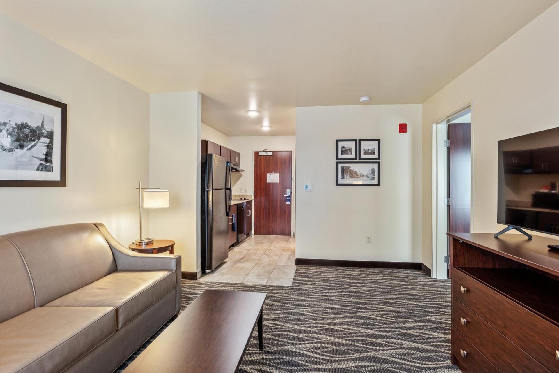 Cobblestone Hotel & Suites - Rhinelander photo 21