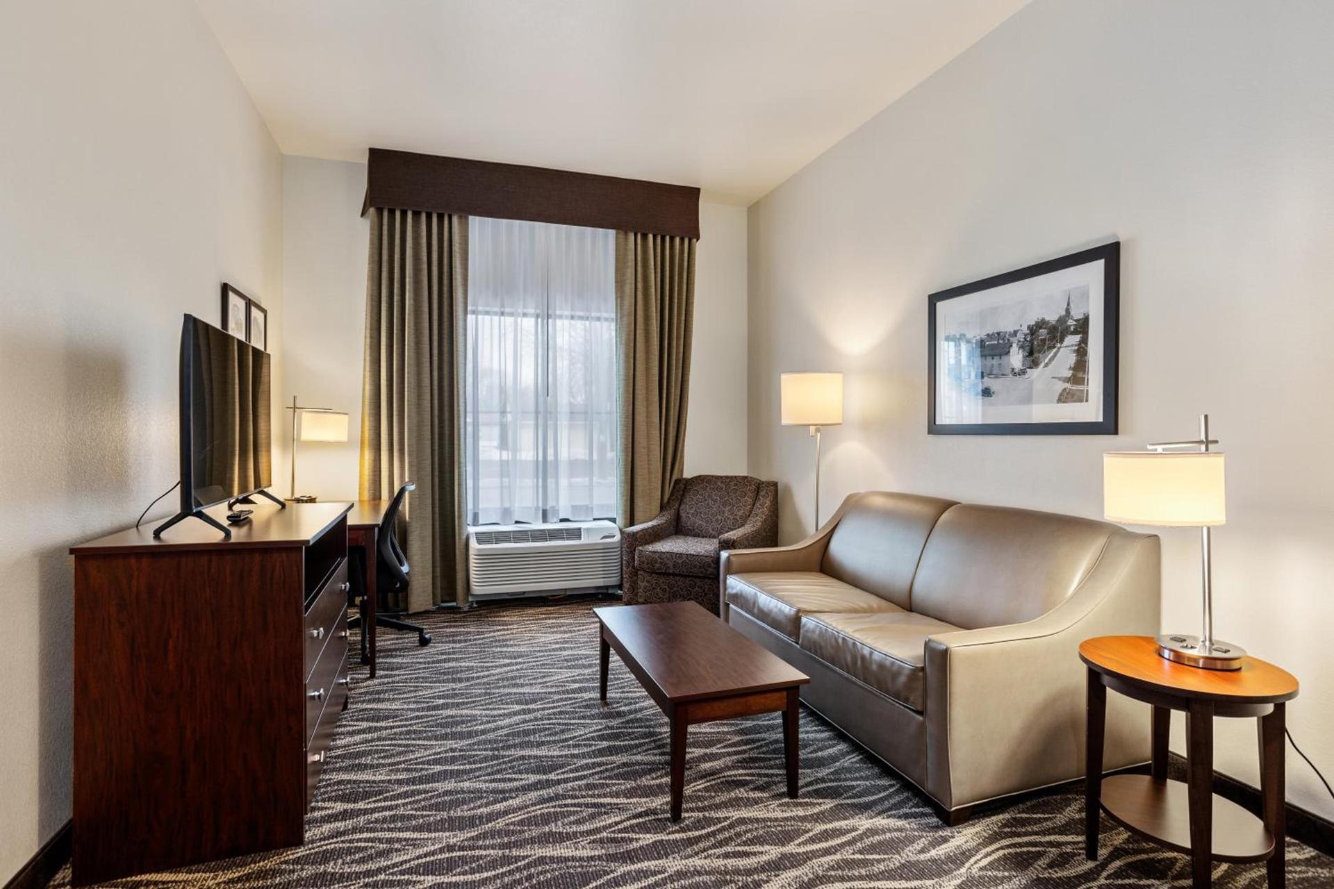 Cobblestone Hotel & Suites - Rhinelander photo 24