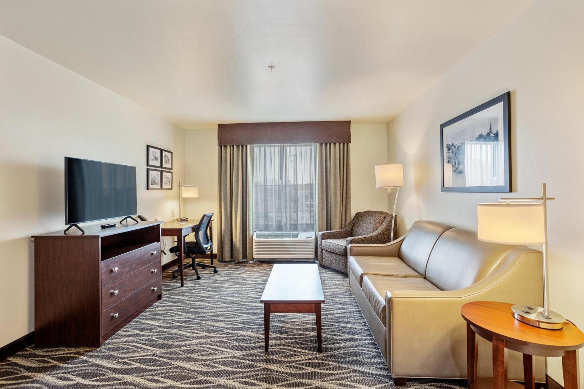Cobblestone Hotel & Suites - Rhinelander photo 27