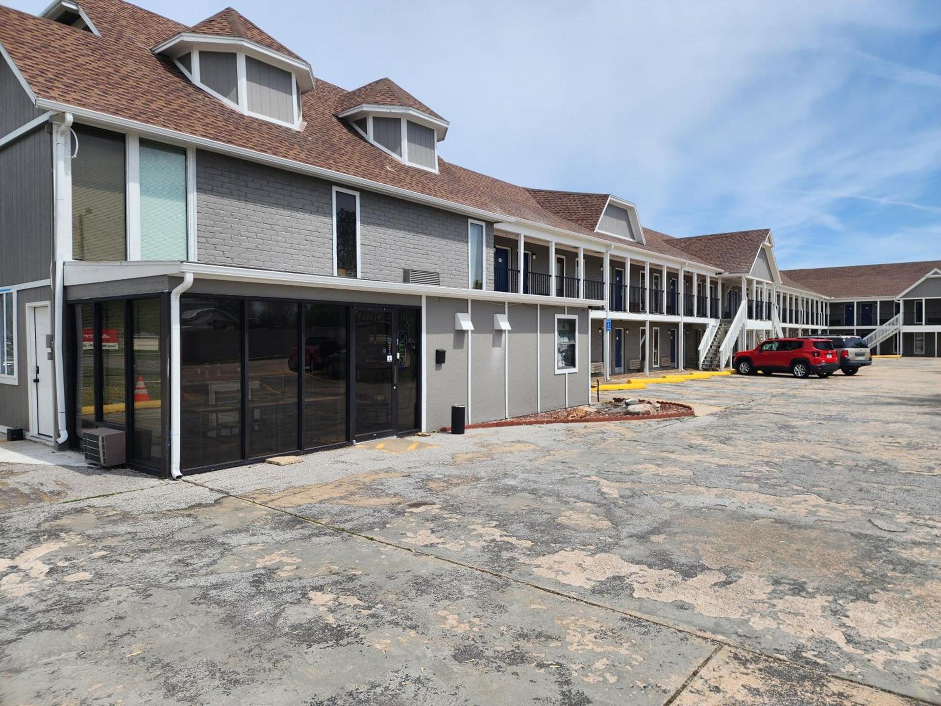Rodeway Inn photo 3