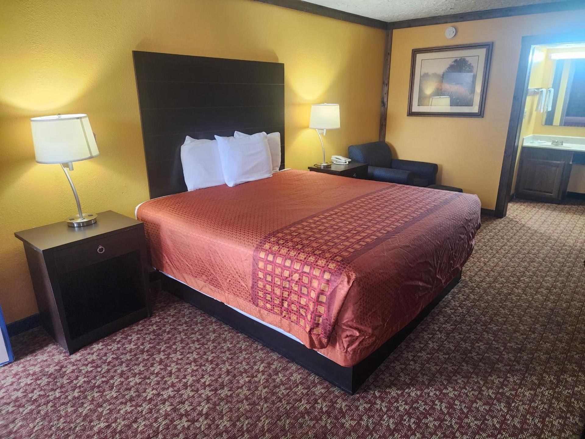 Rodeway Inn photo 8