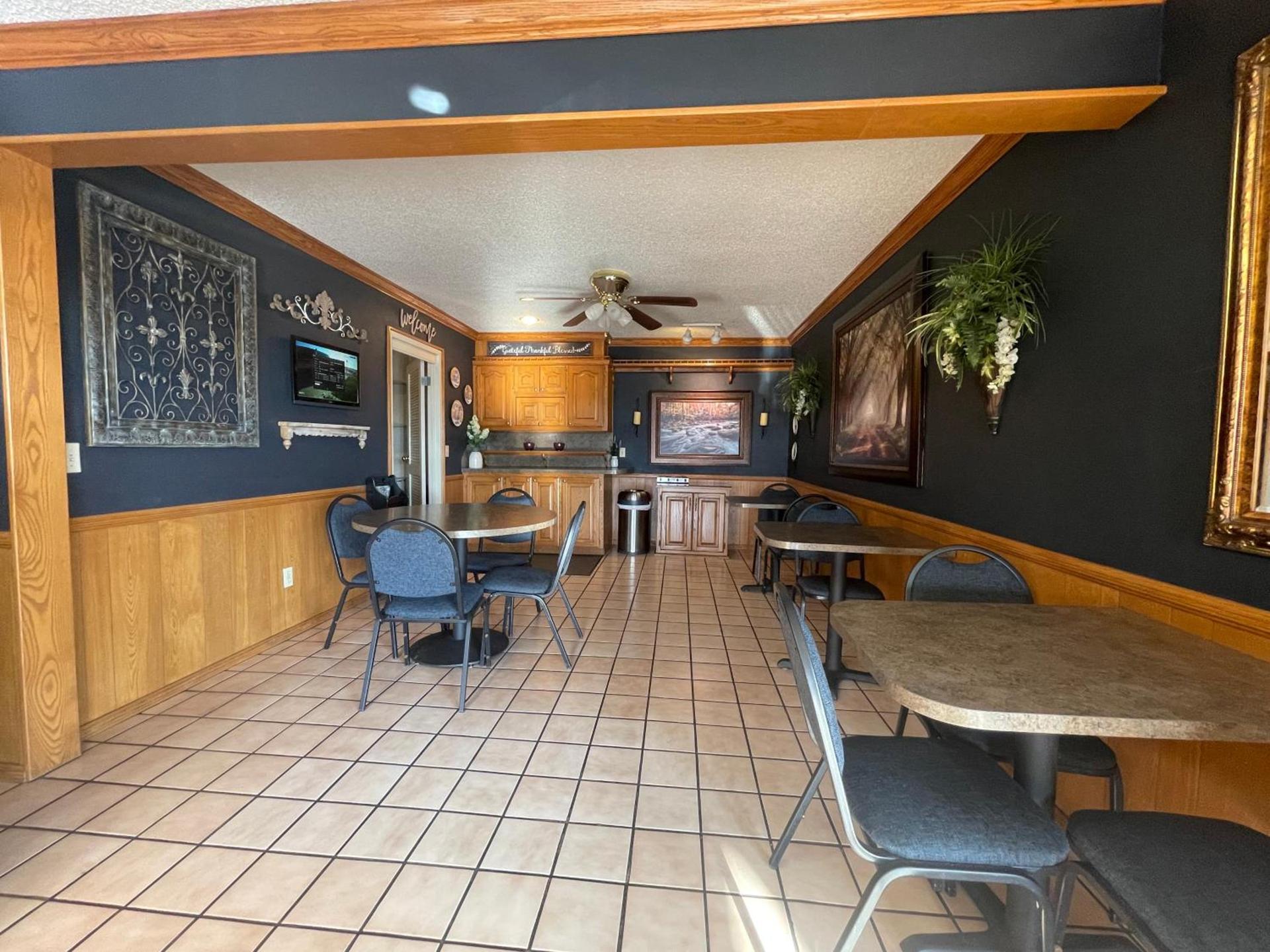 Interstate Inn photo 24