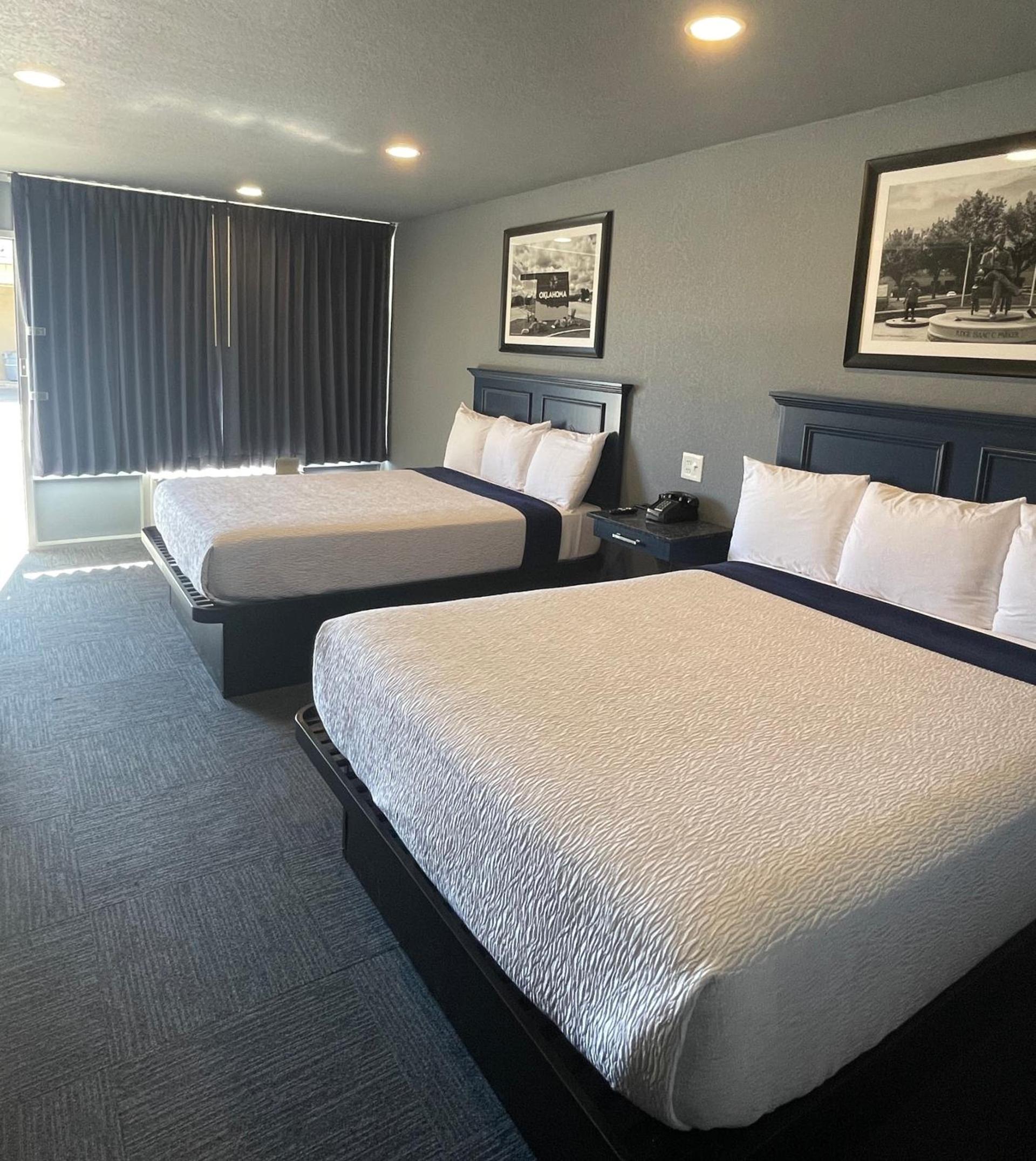 Interstate Inn photo 40