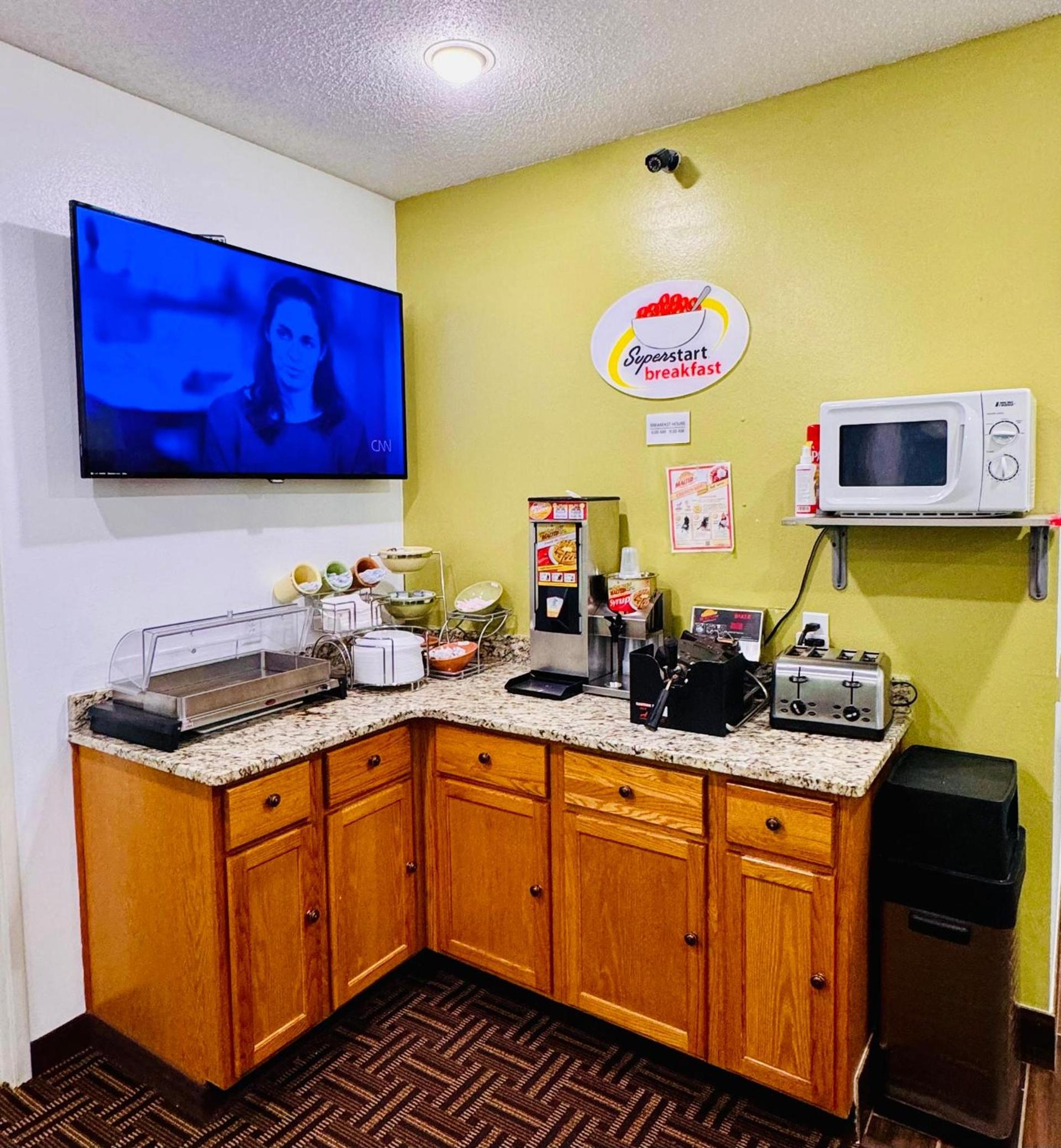 Forest City Inn photo 22