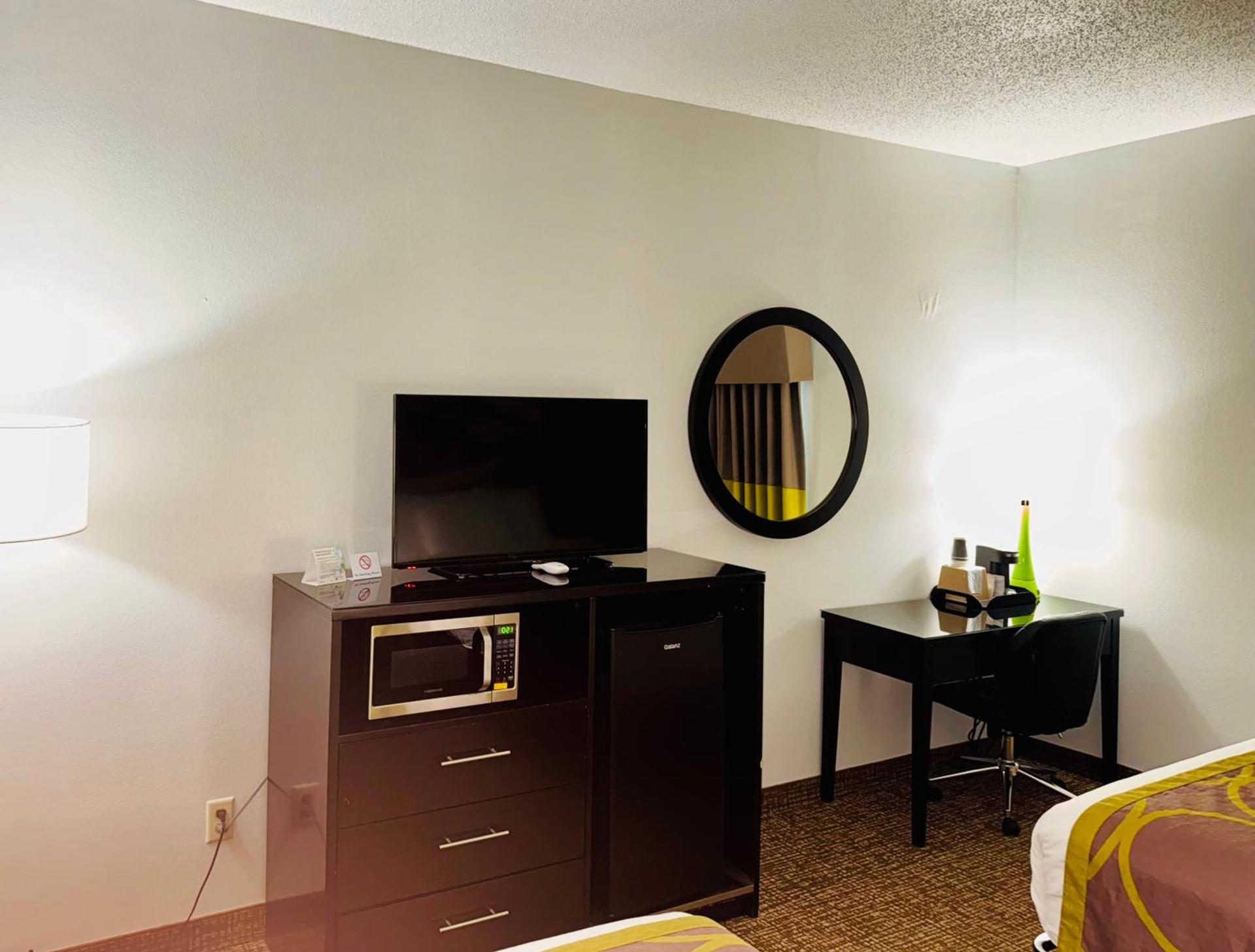 Forest City Inn photo 27