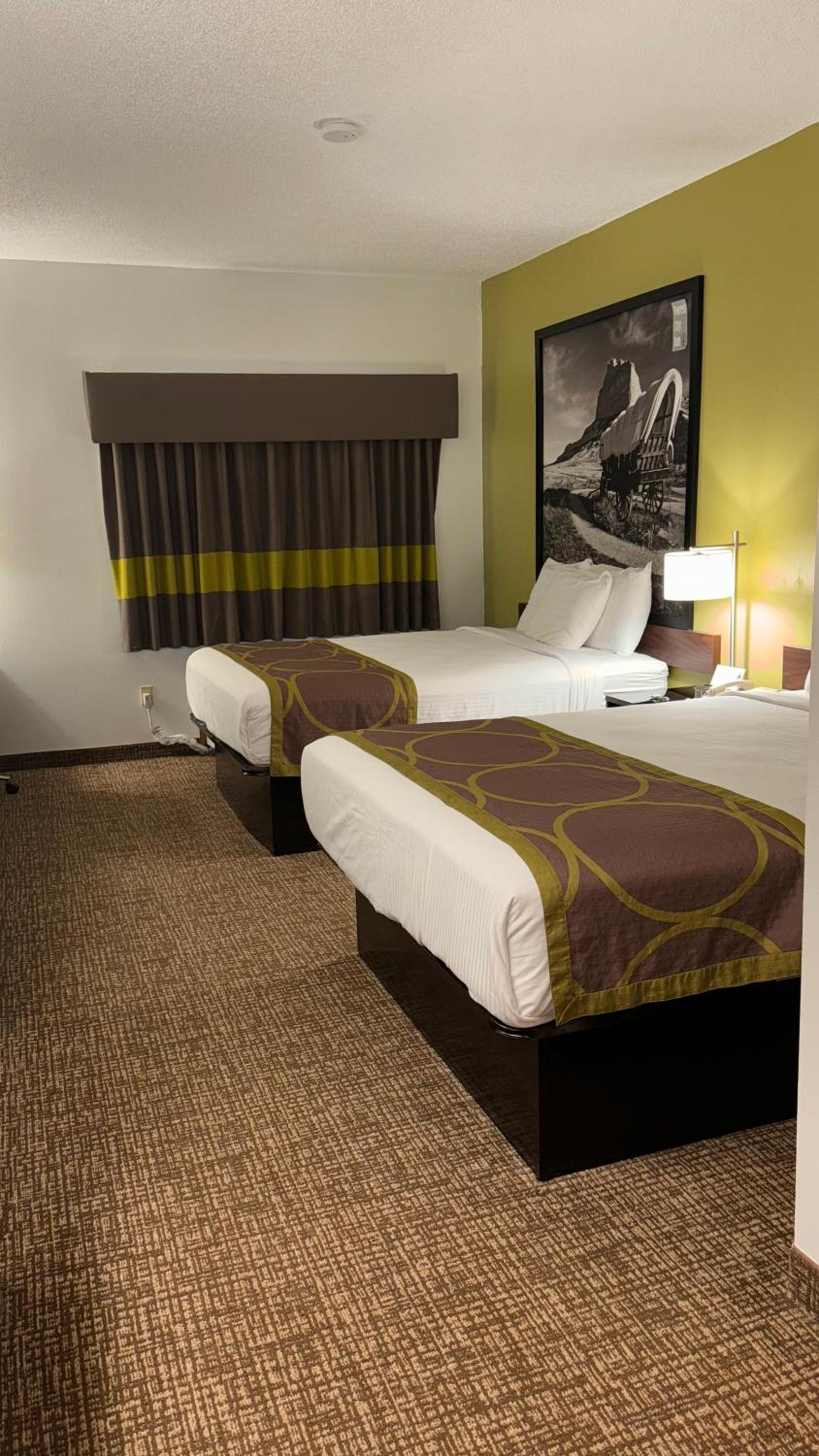 Forest City Inn photo 40