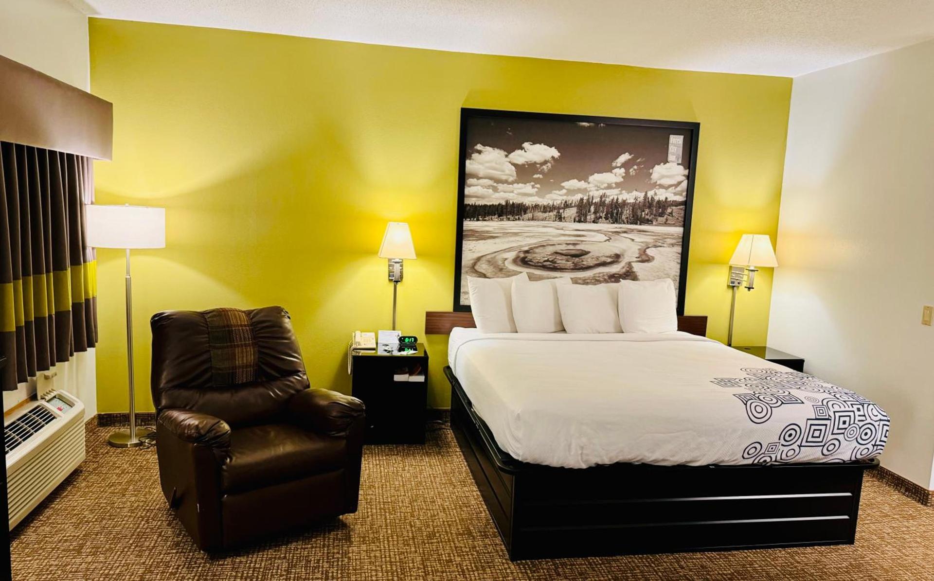 Forest City Inn photo 51