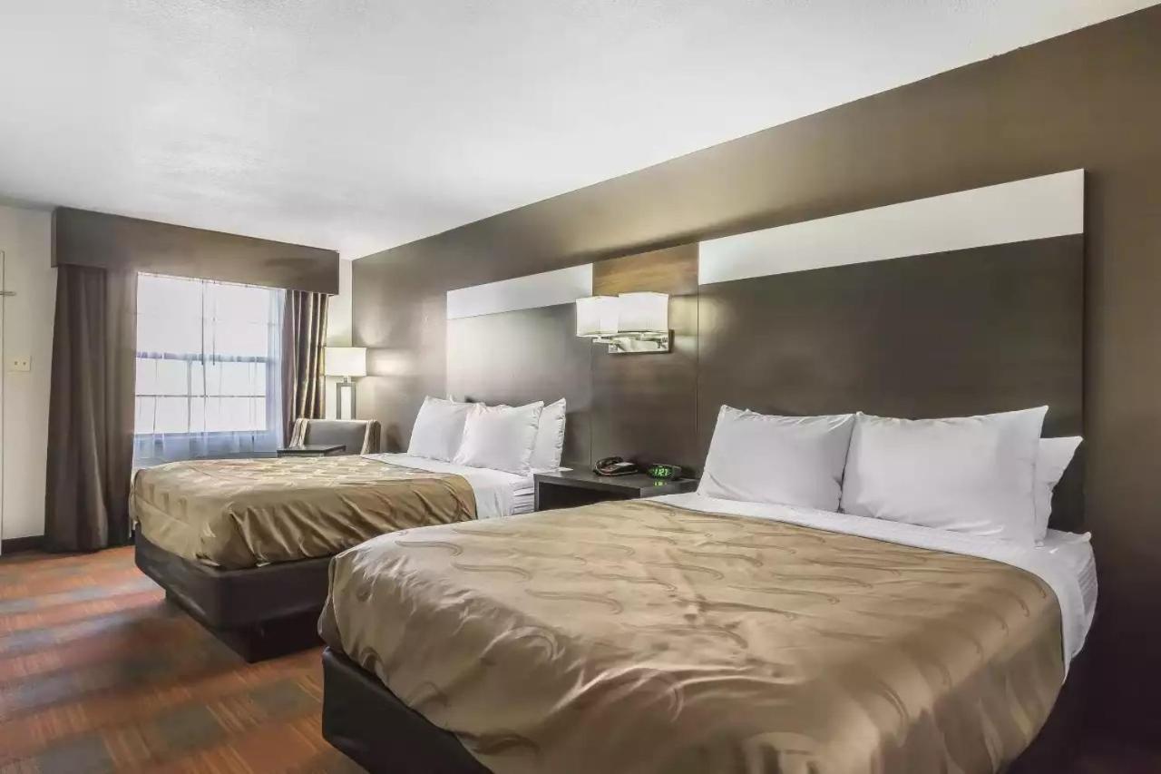 Quality Inn and Suites photo 2