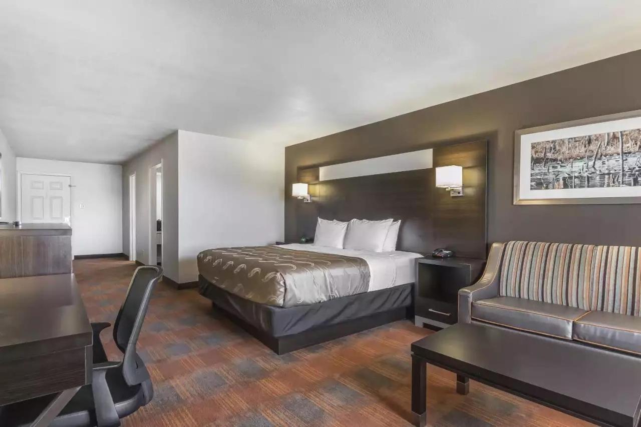 Quality Inn and Suites photo 6