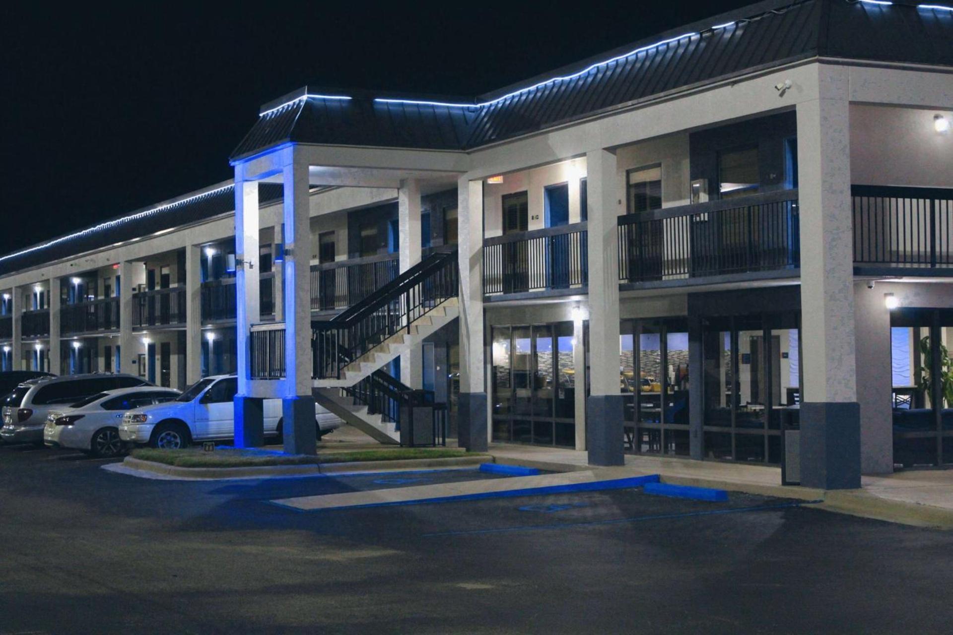 Days Inn by Wyndham Marianna photo 6