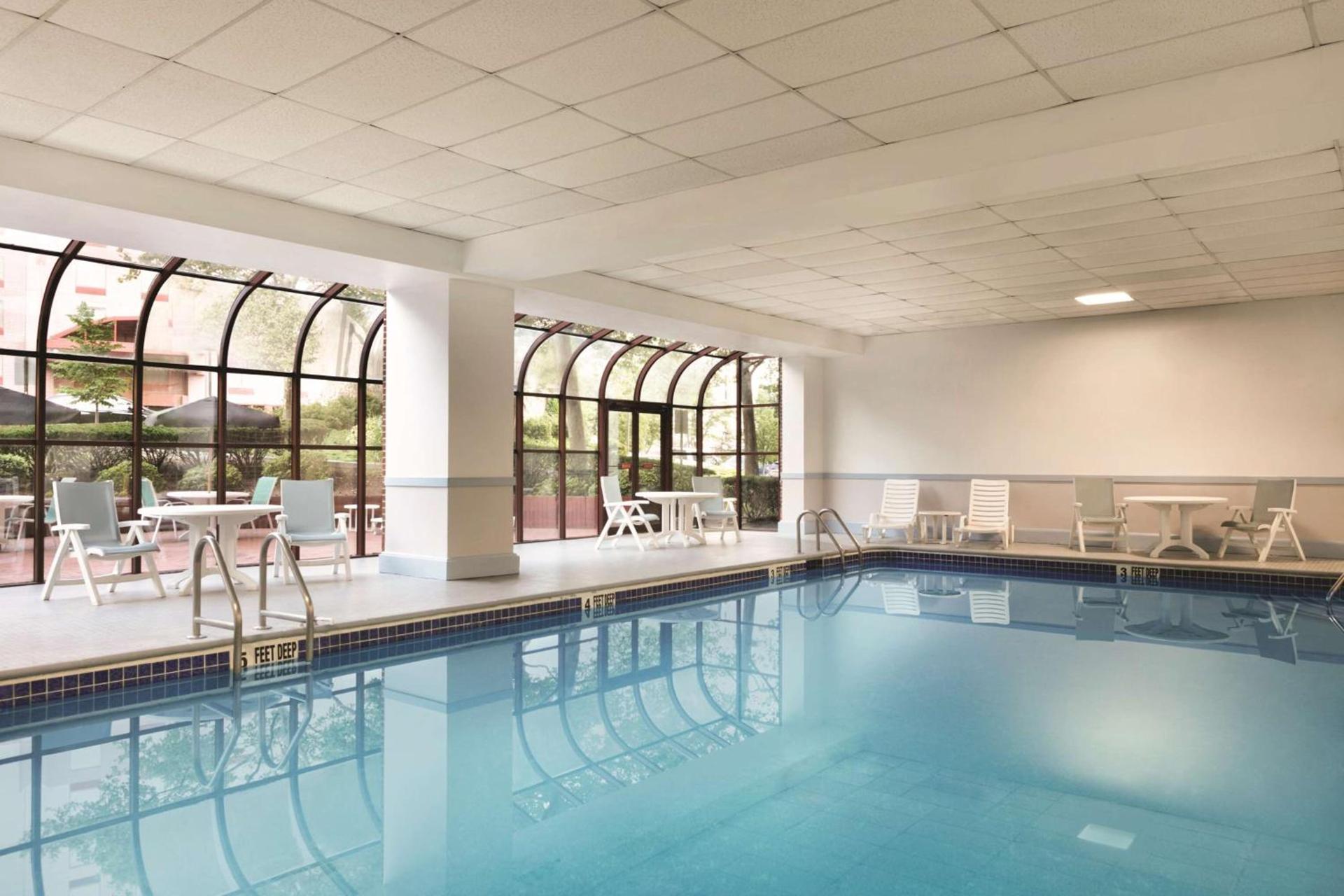 DoubleTree by Hilton New York-LaGuardia photo 6