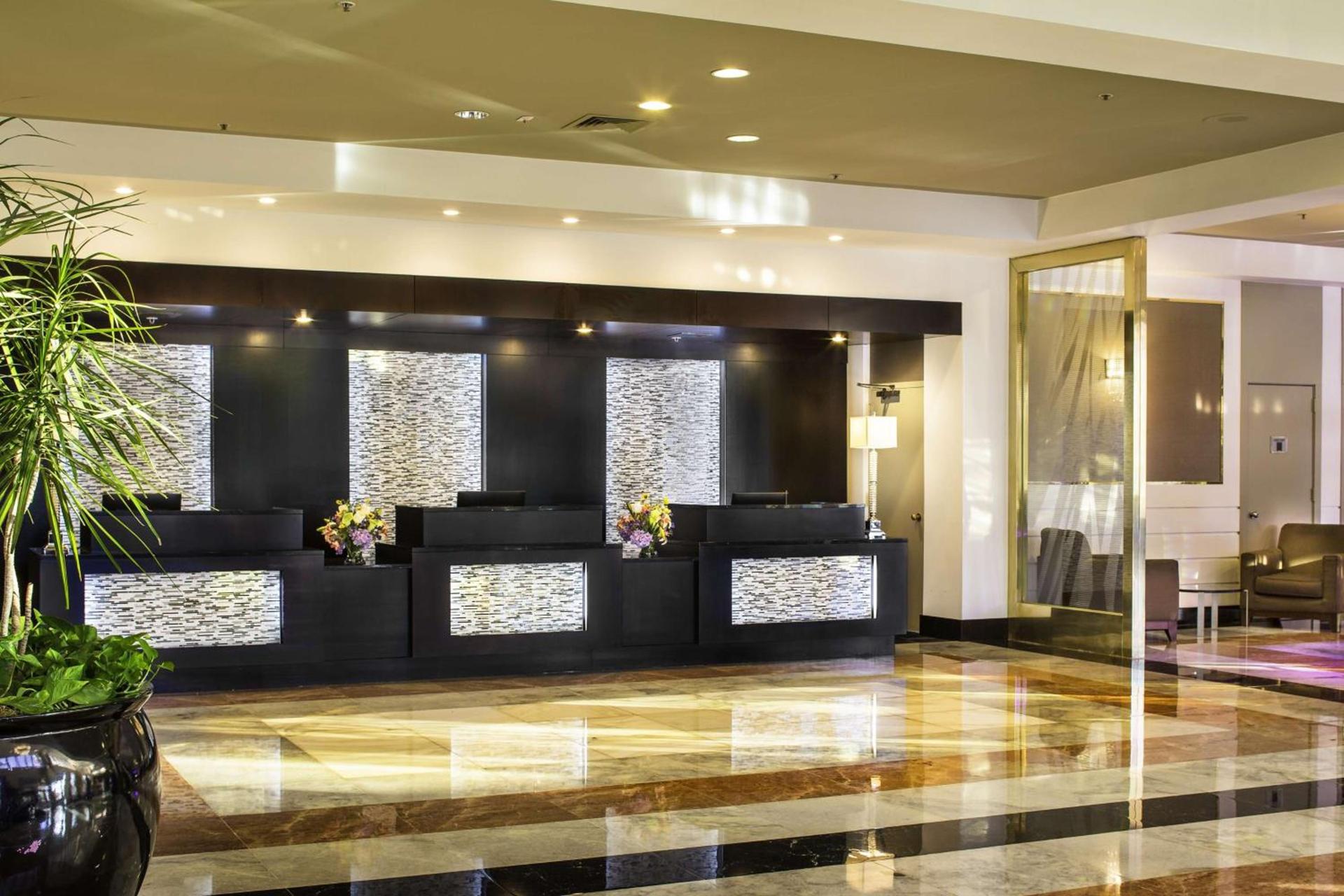 DoubleTree by Hilton New York-LaGuardia photo 5