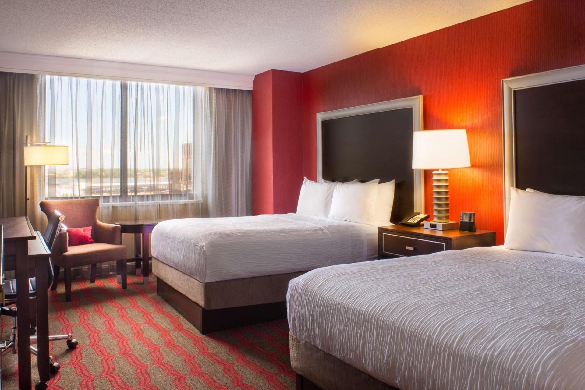 DoubleTree by Hilton New York-LaGuardia photo 13