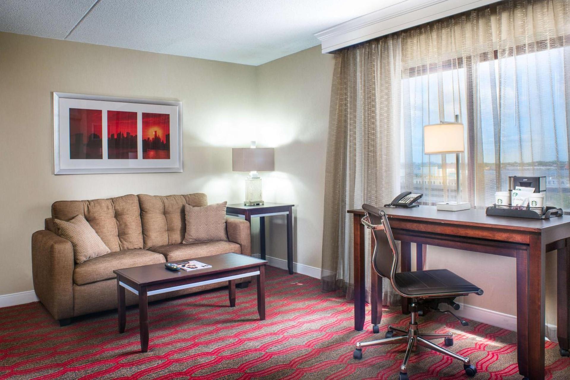 DoubleTree by Hilton New York-LaGuardia photo 16
