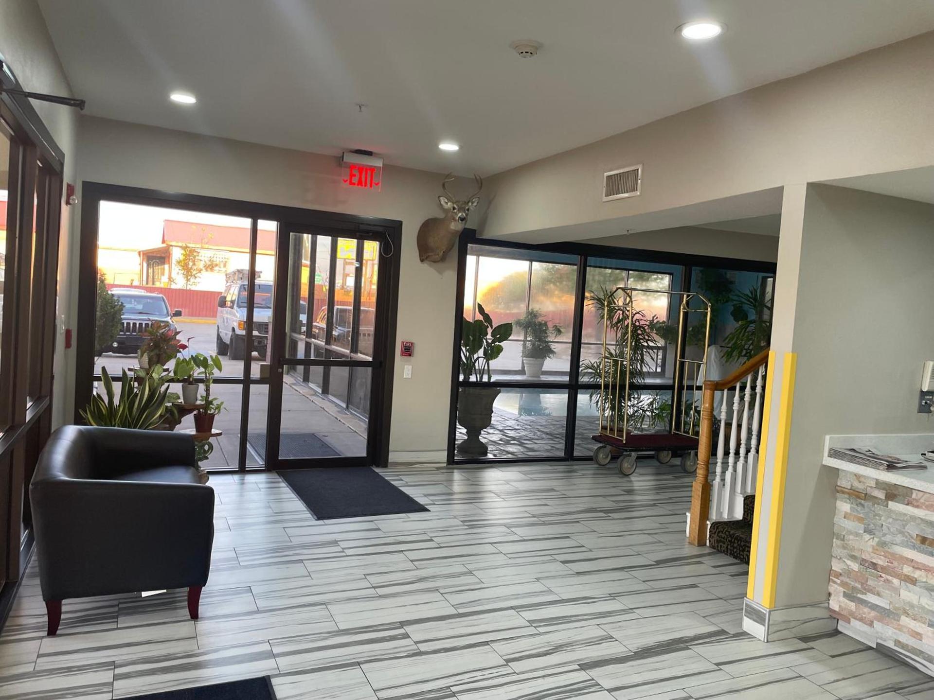 Days Inn by Wyndham Childress photo 23