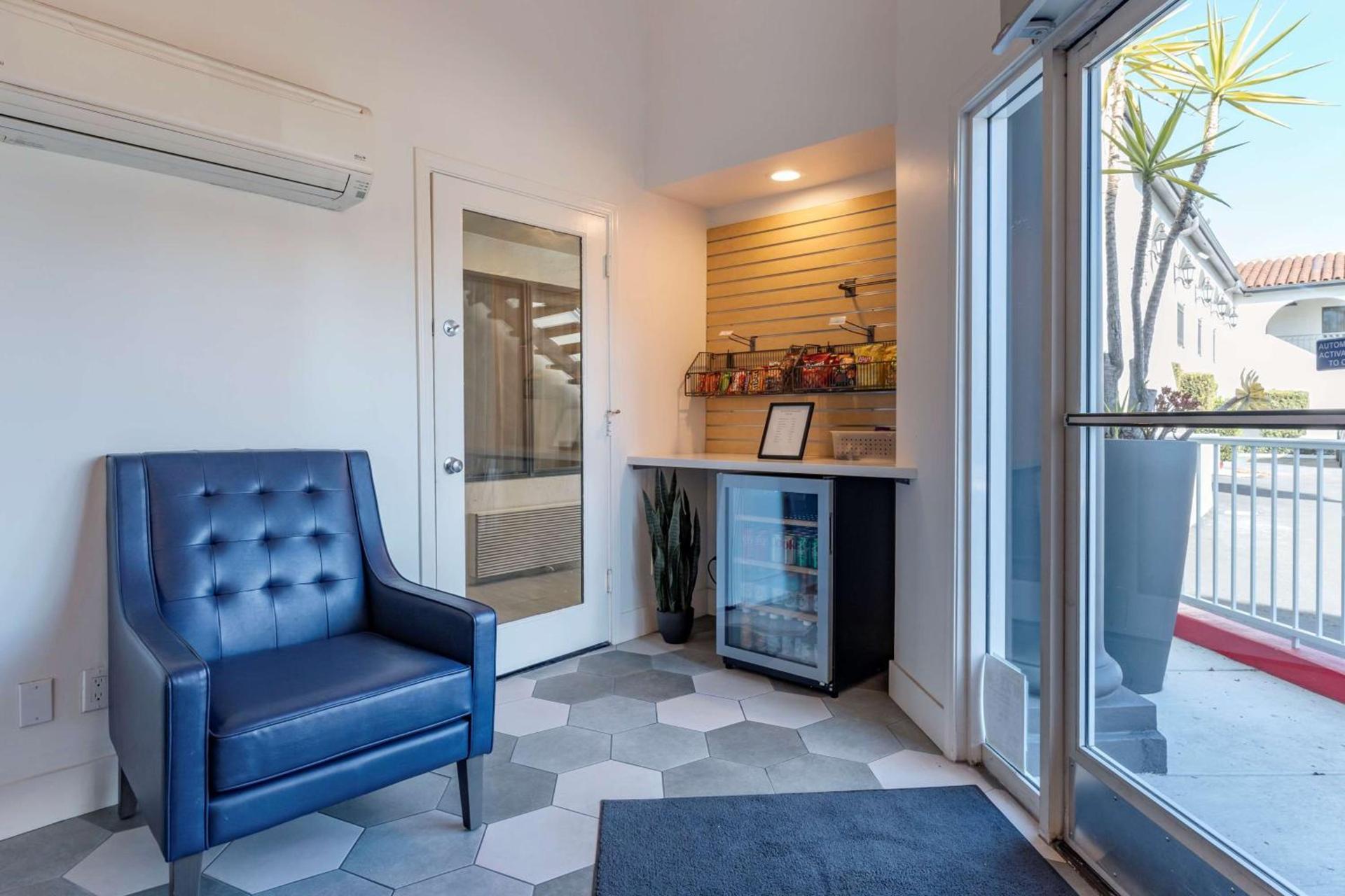 Best Western Plus Executive Suites photo 4