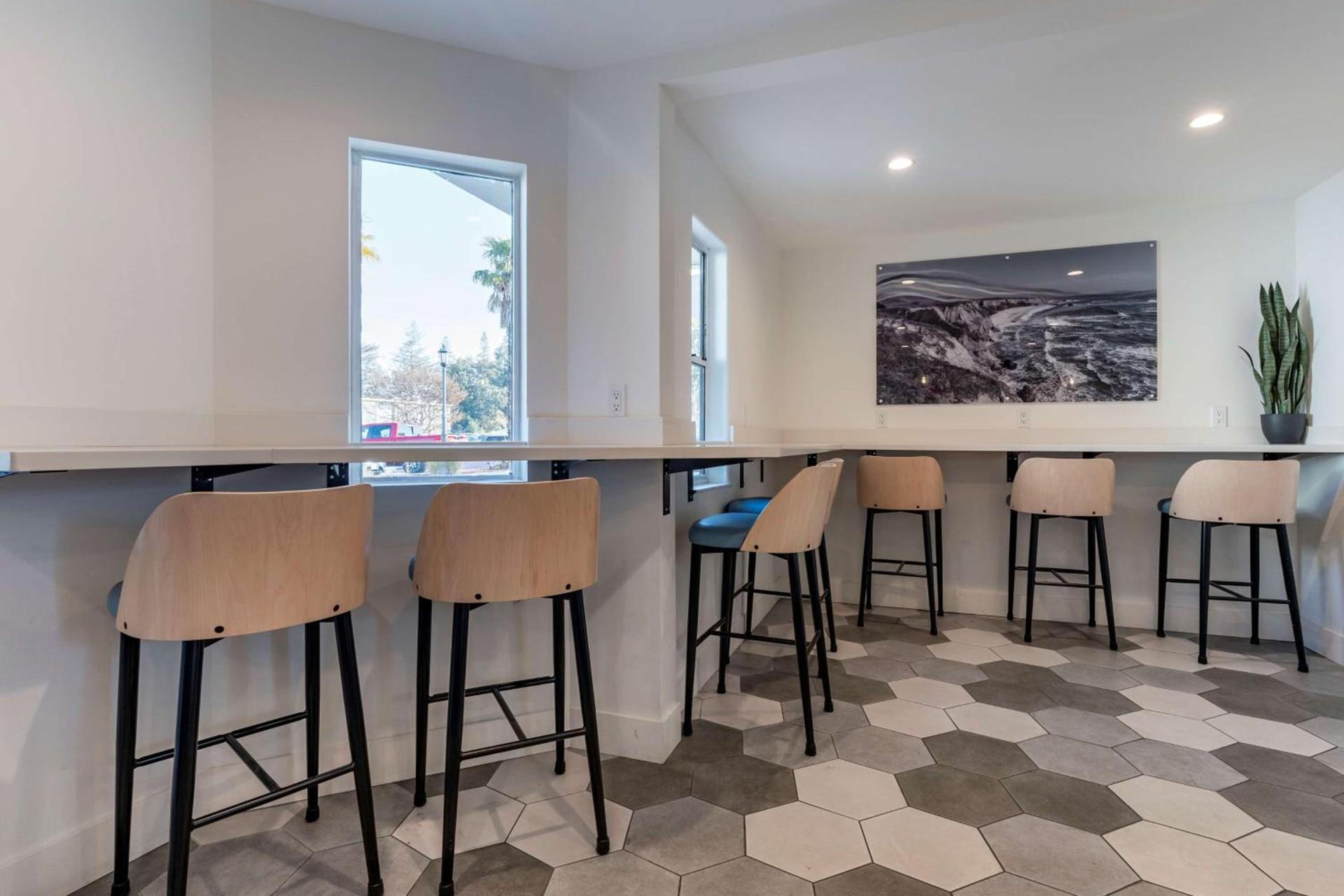 Best Western Plus Executive Suites photo 13
