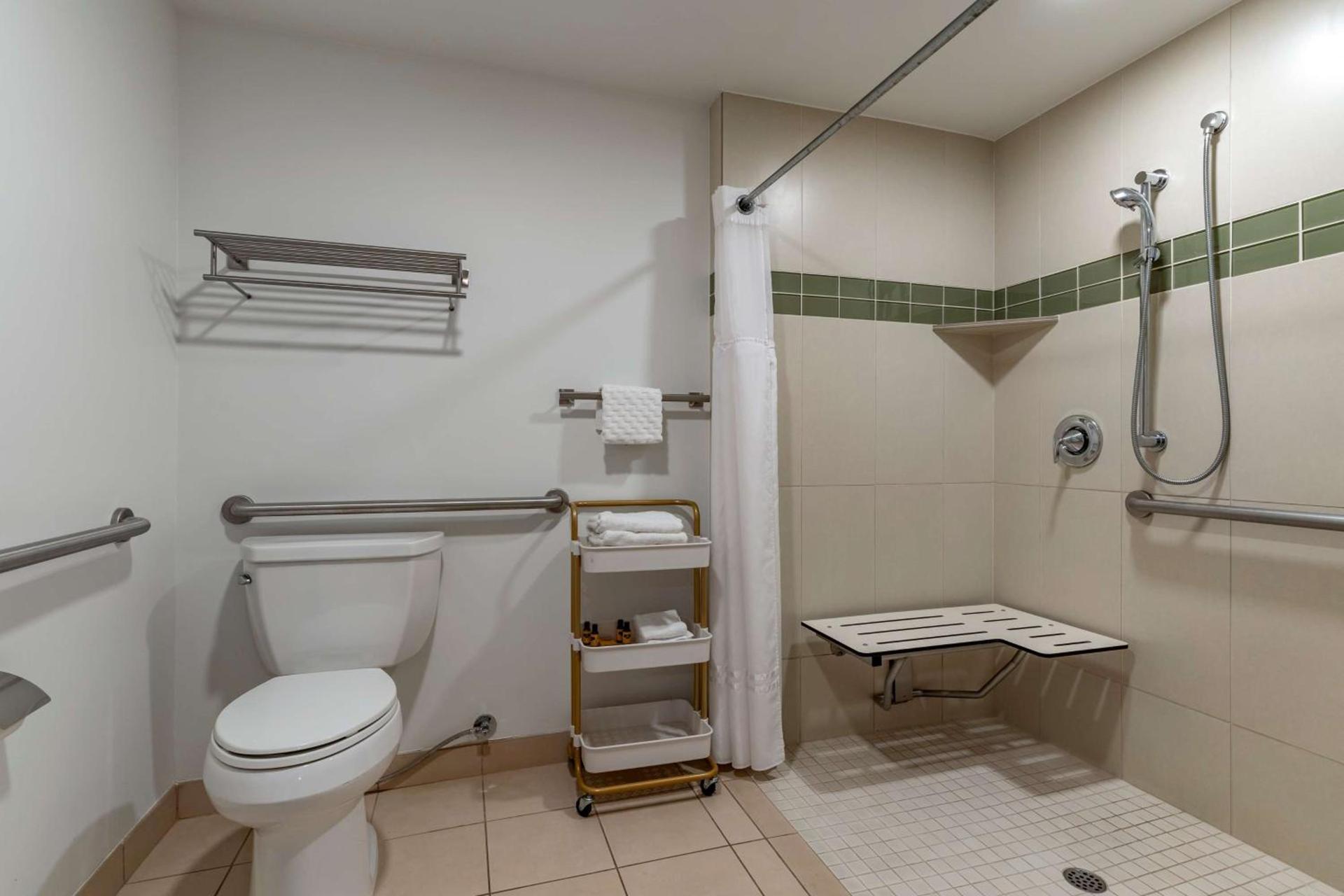 Best Western Plus Executive Suites photo 29