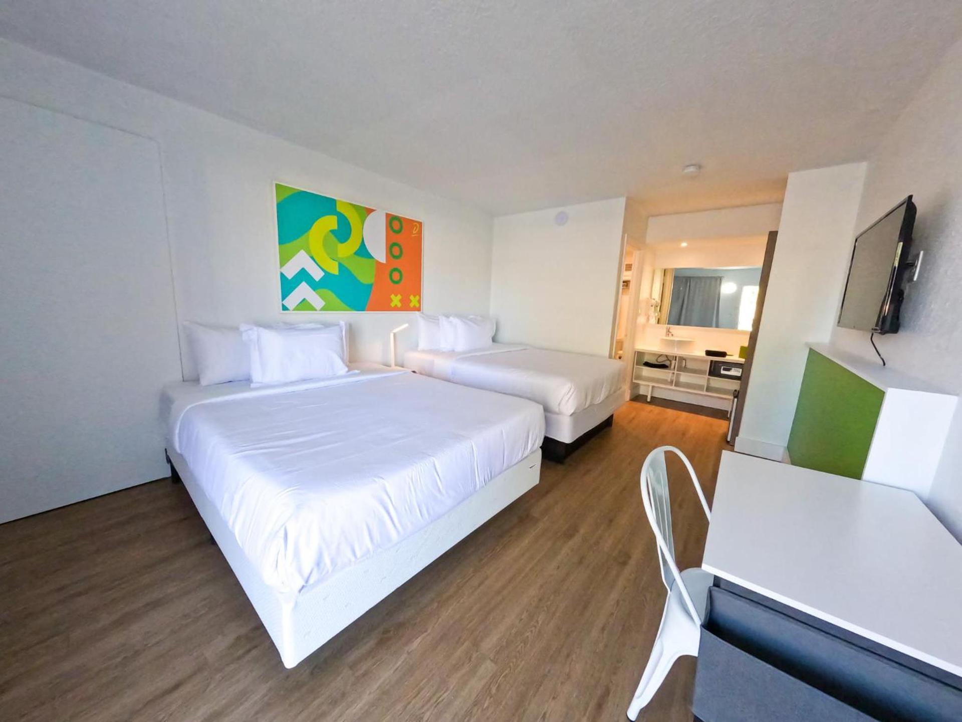 Impeccably cozy hotel room Developer Inn Express photo 14