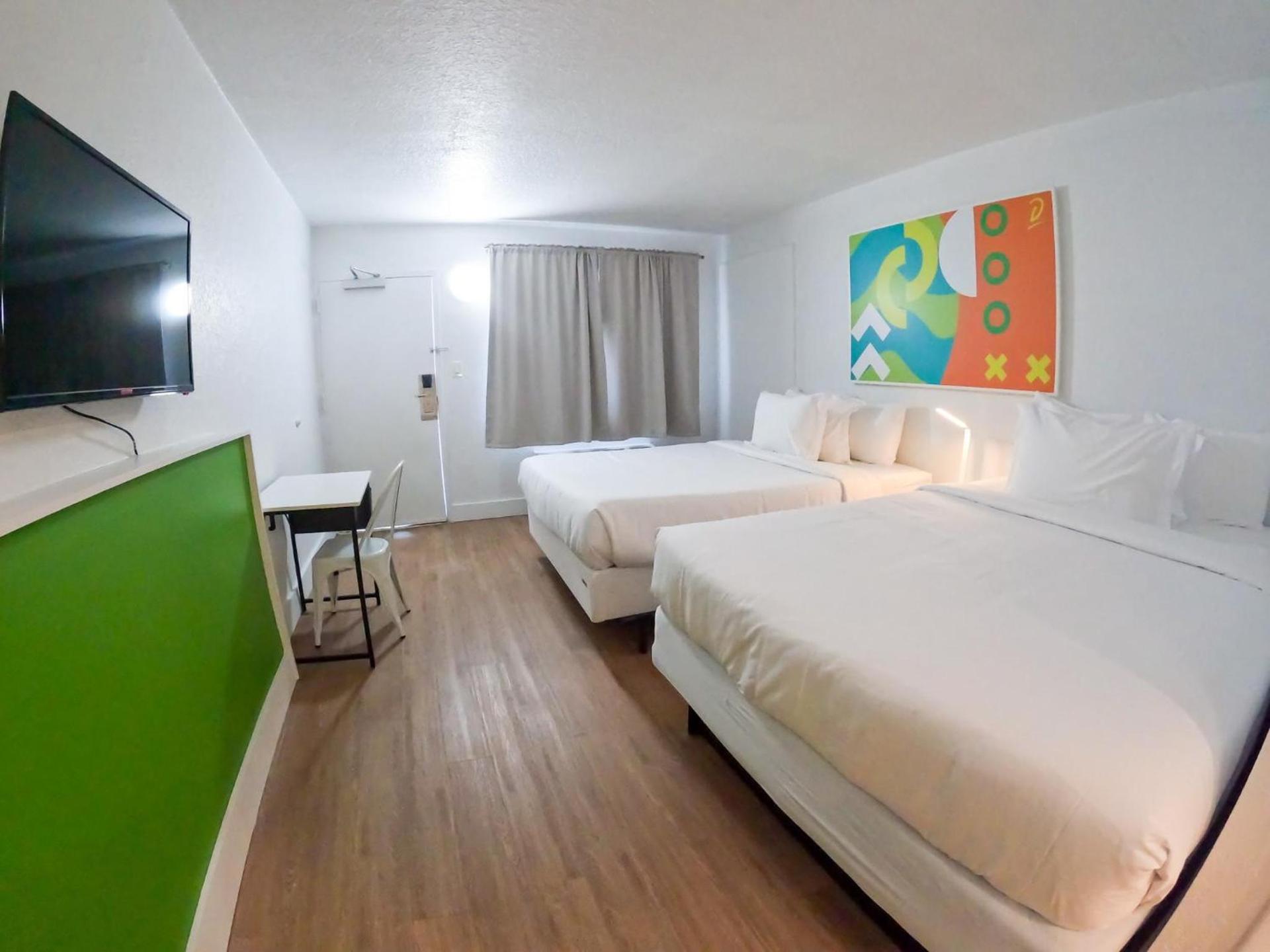 Impeccably cozy hotel room Developer Inn Express photo 13
