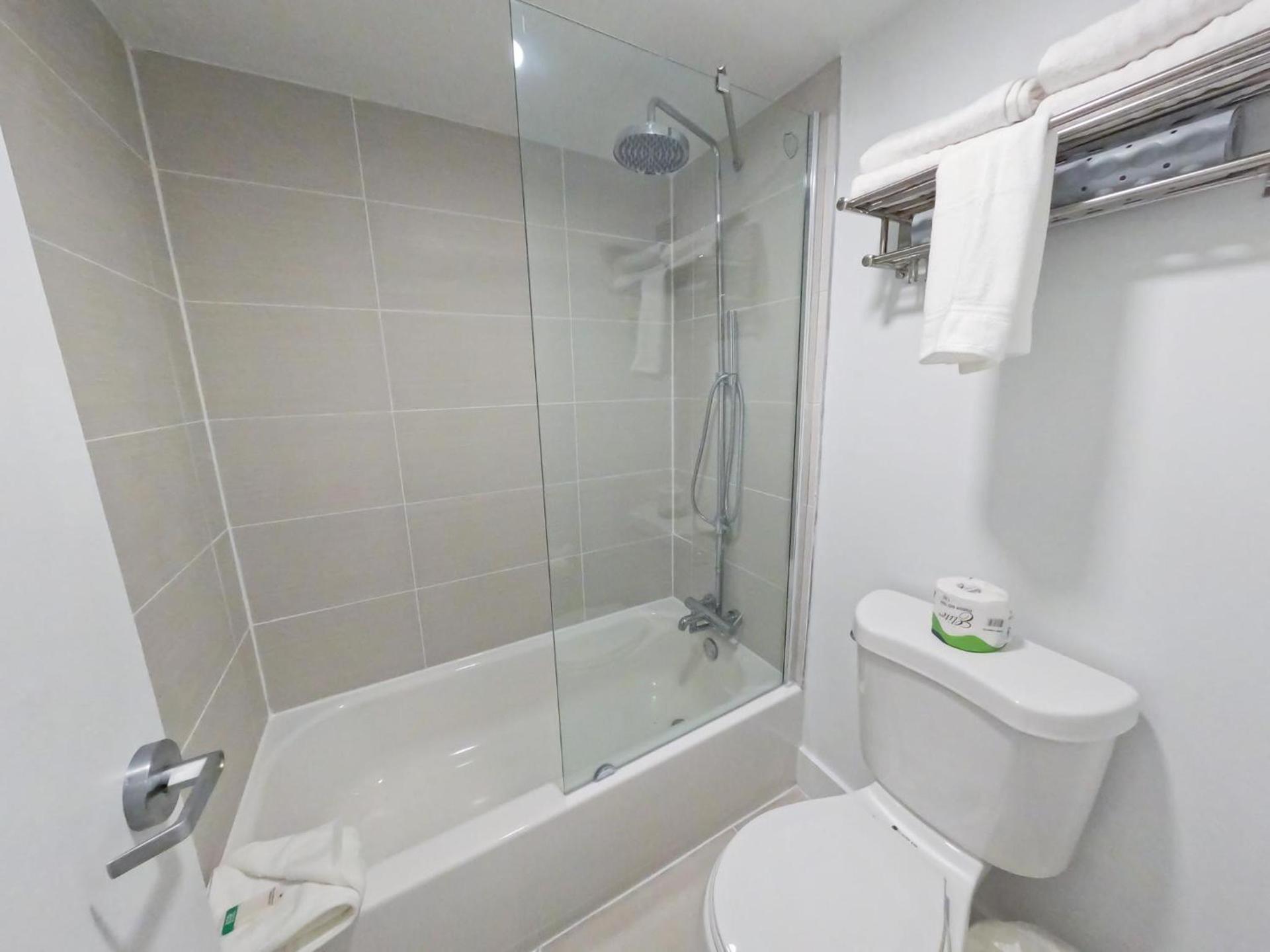 Impeccably cozy hotel room Developer Inn Express photo 17