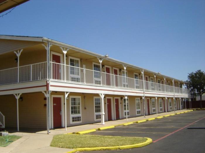 Victorian Inn Midland photo 12