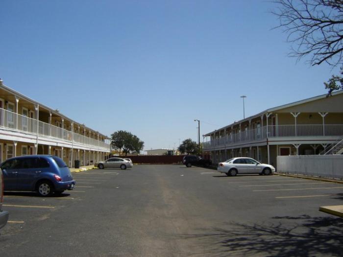Victorian Inn Midland photo 13