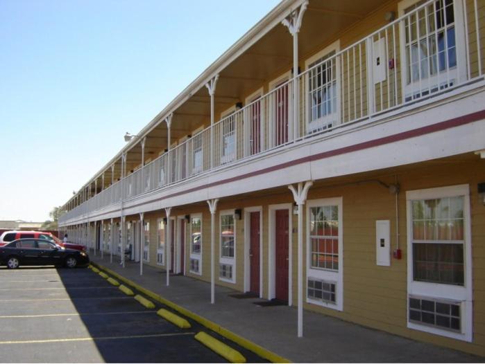 Victorian Inn Midland photo 15