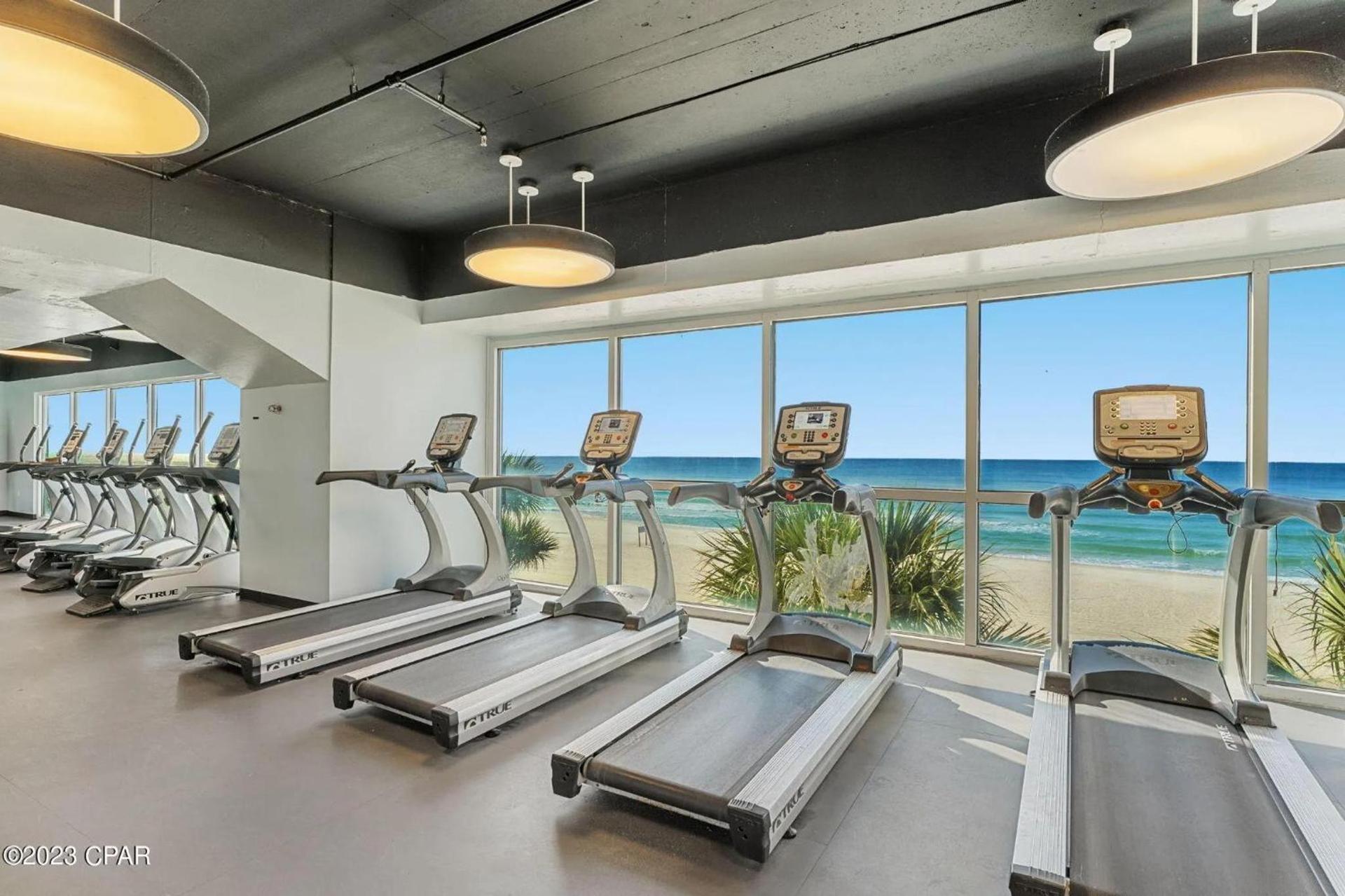 Beachfront Oasis at Splash Resort and Condos photo 2