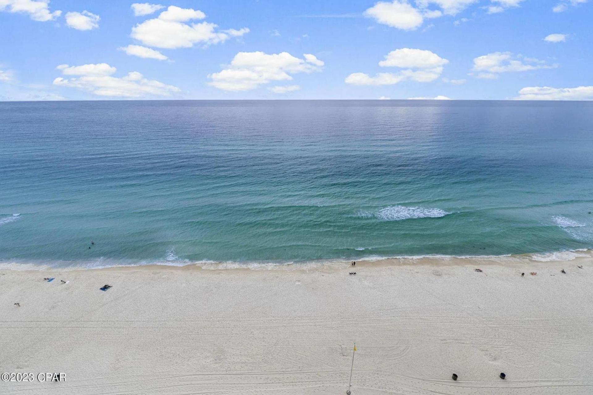 Beachfront Oasis at Splash Resort and Condos photo 9