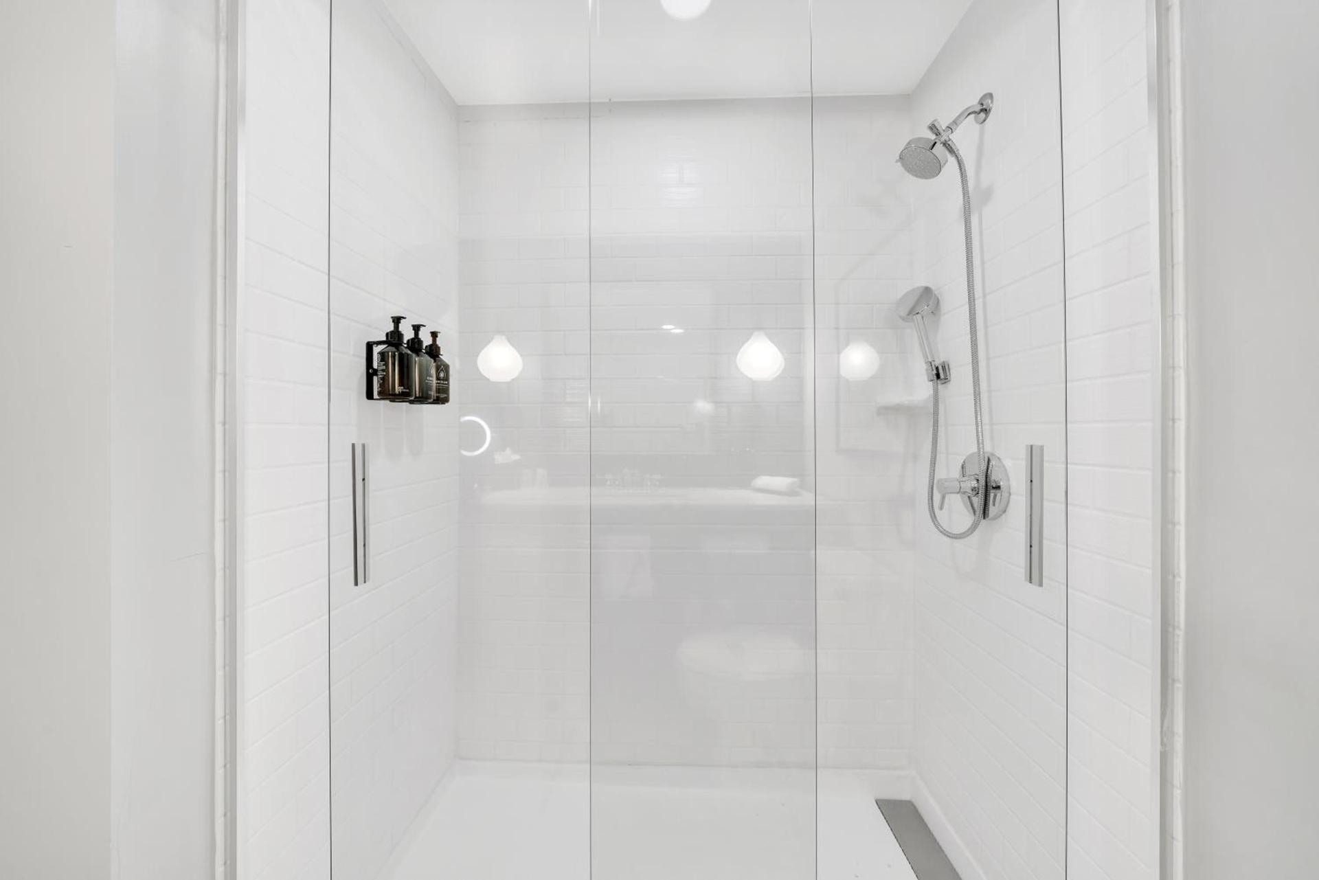 Hotel Indigo Atlanta-Vinings Ballpark Area by IHG photo 4