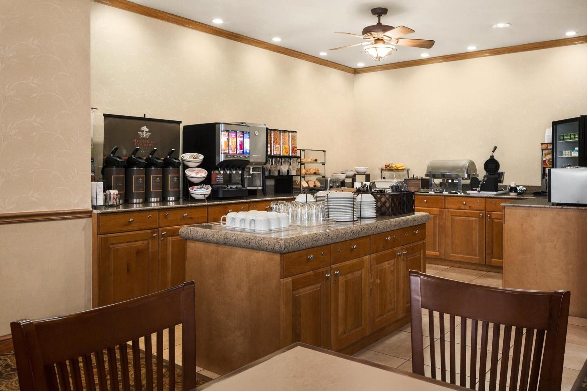 Country Inn & Suites by Radisson, Columbus West, OH photo 21