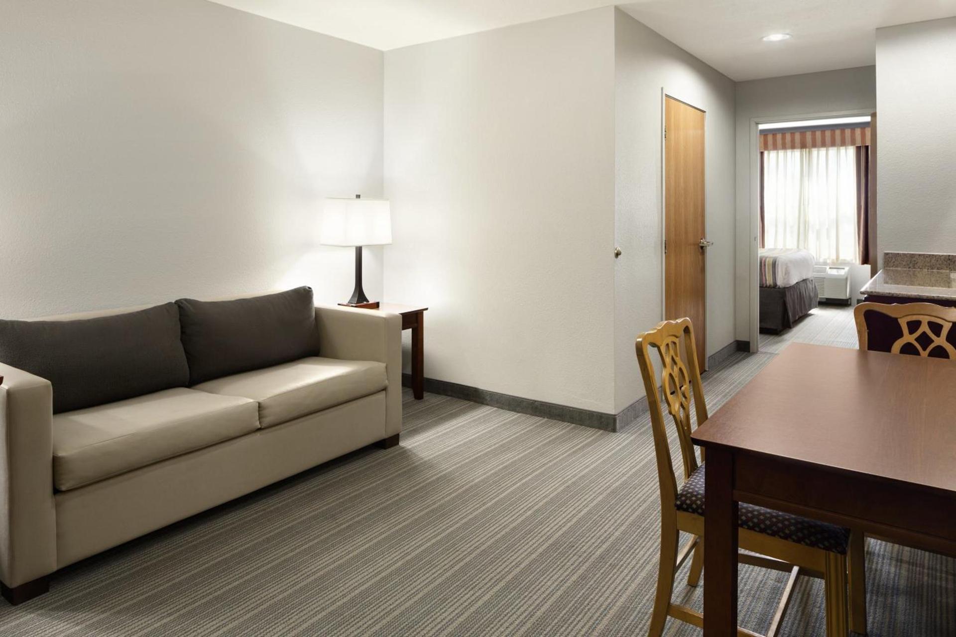 Country Inn & Suites by Radisson, Columbus West, OH photo 20